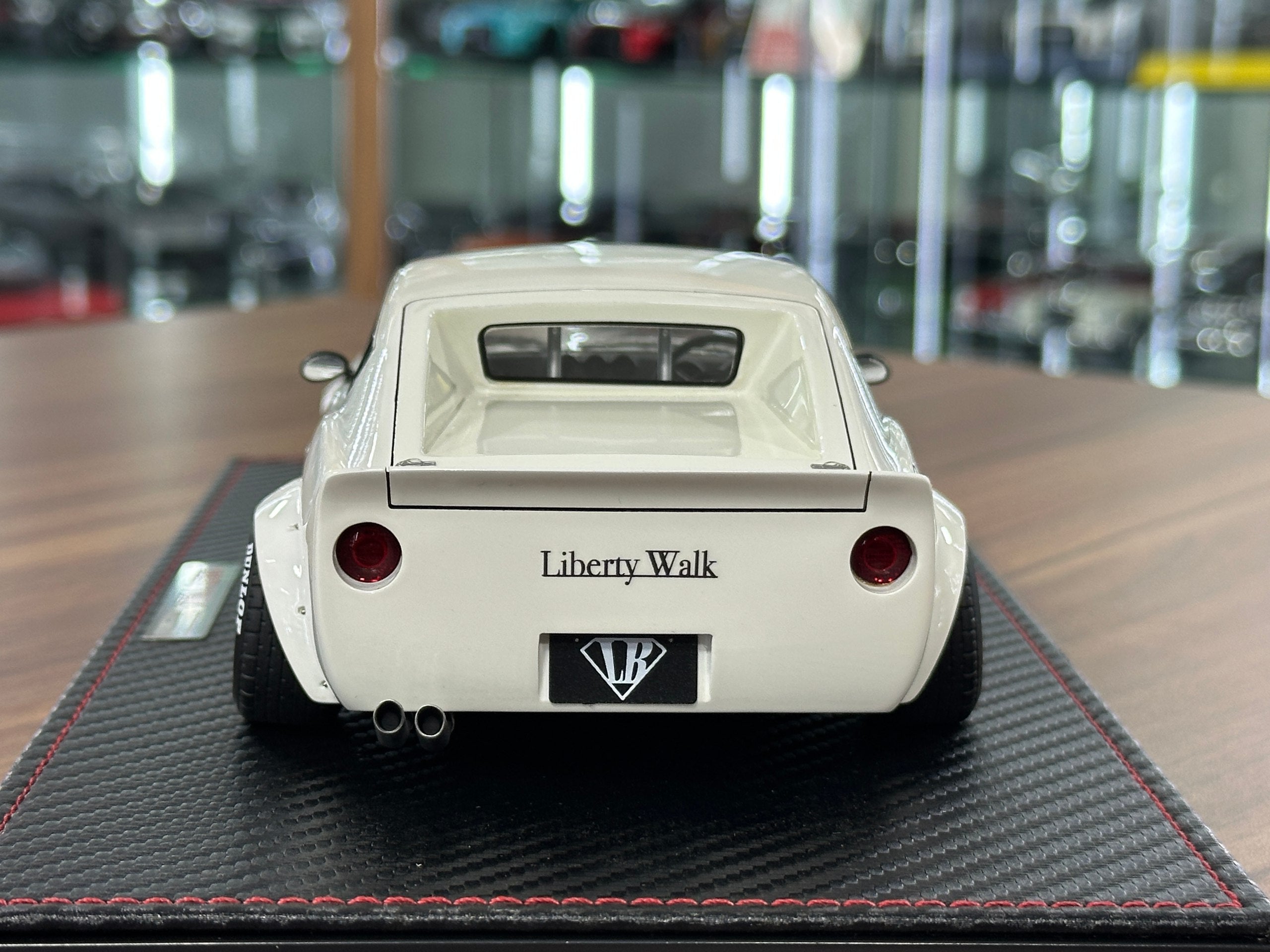 LB-WORKS Nissan Fairlady Z S30 F31 White 1/18 Resin Model