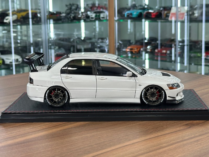 1/18 Resin Ignition Model Mitsubishi Lancer Evolution IX CT9A – White