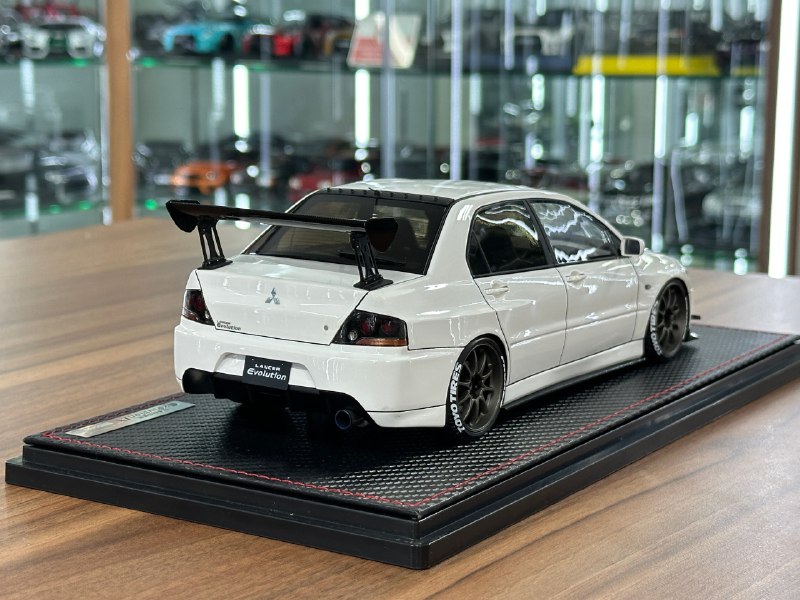1/18 Resin Ignition Model Mitsubishi Lancer Evolution IX CT9A – White