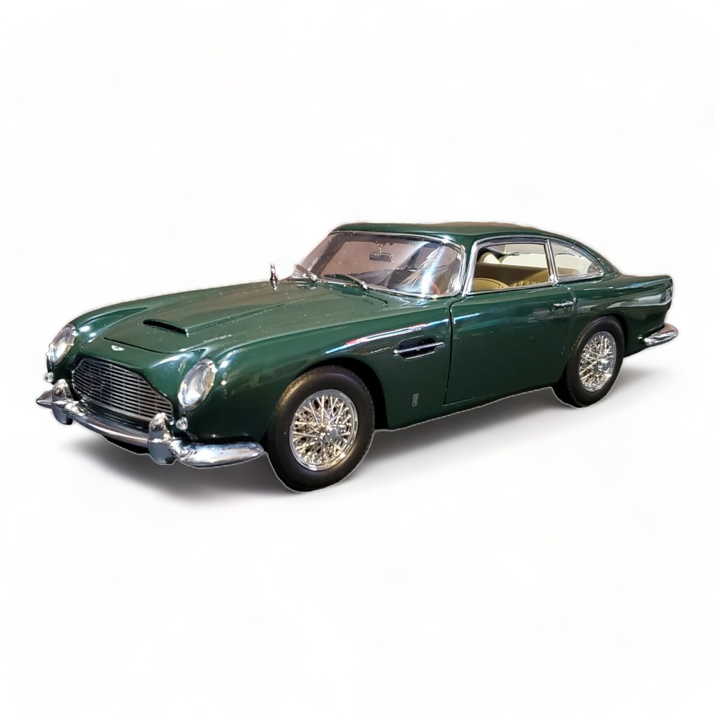 1/18 Diecast Aston Martin DB5 Green AUTOart Scale Model Car