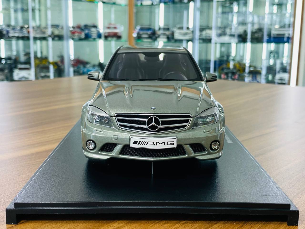 1/18 Diecast AUTOart Millennium Mercedes-Benz C63 AMG - Grey (Leather Seats)