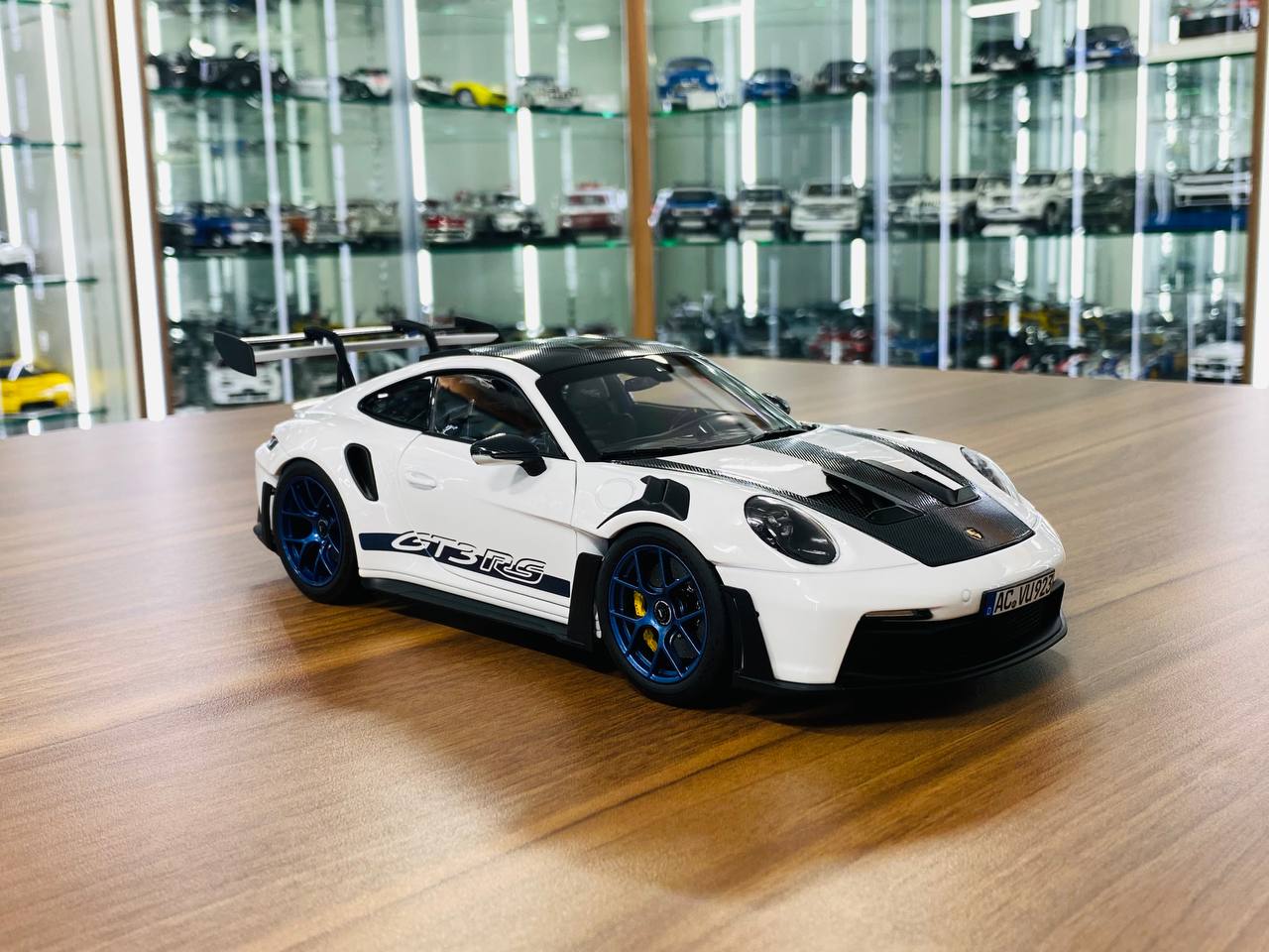 1/18 Diecast - Norev Porsche 911 (992) GT3 RS Weissach Package (2022)