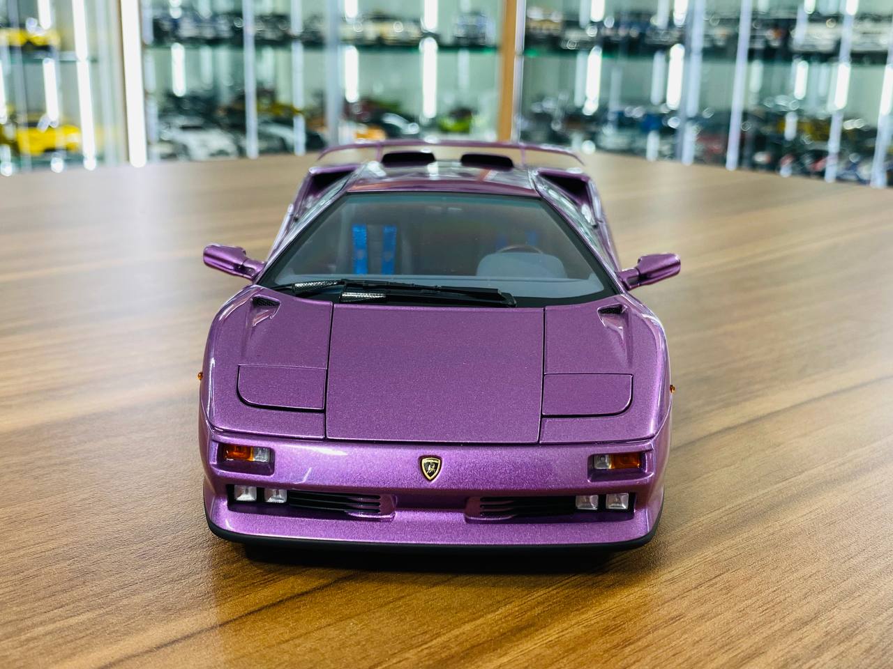 1/18 Diecast AUTOart Lamborghini Diablo SE30 in Purple