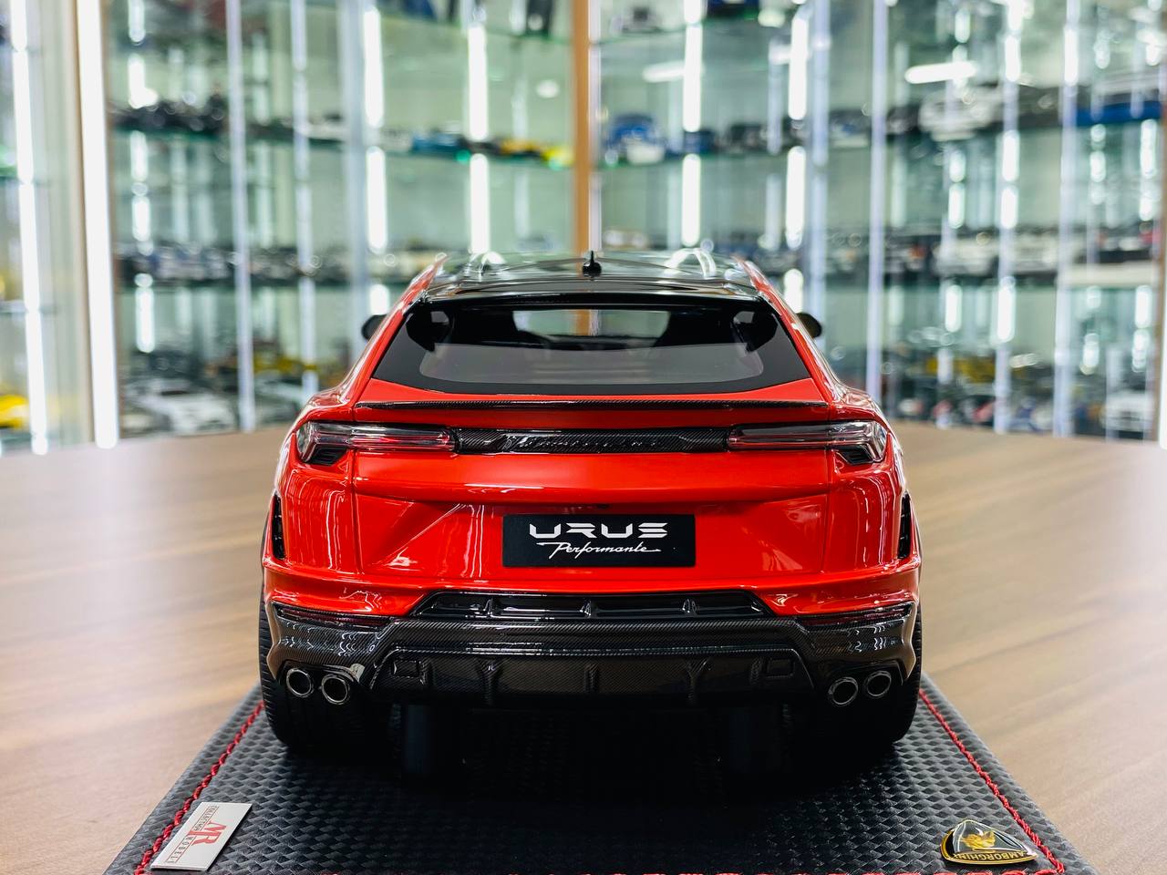 1/18 Resin Model MR Collection Lamborghini Urus Performante - Rosso Arancio