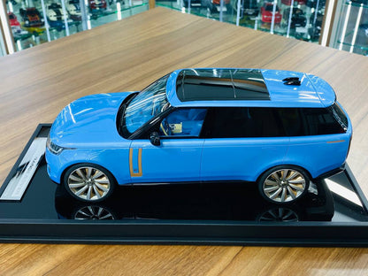 MotorHelix Range Rover Autobiography 2022 – 1/18 Resin Model, Light Blue, Limited 70