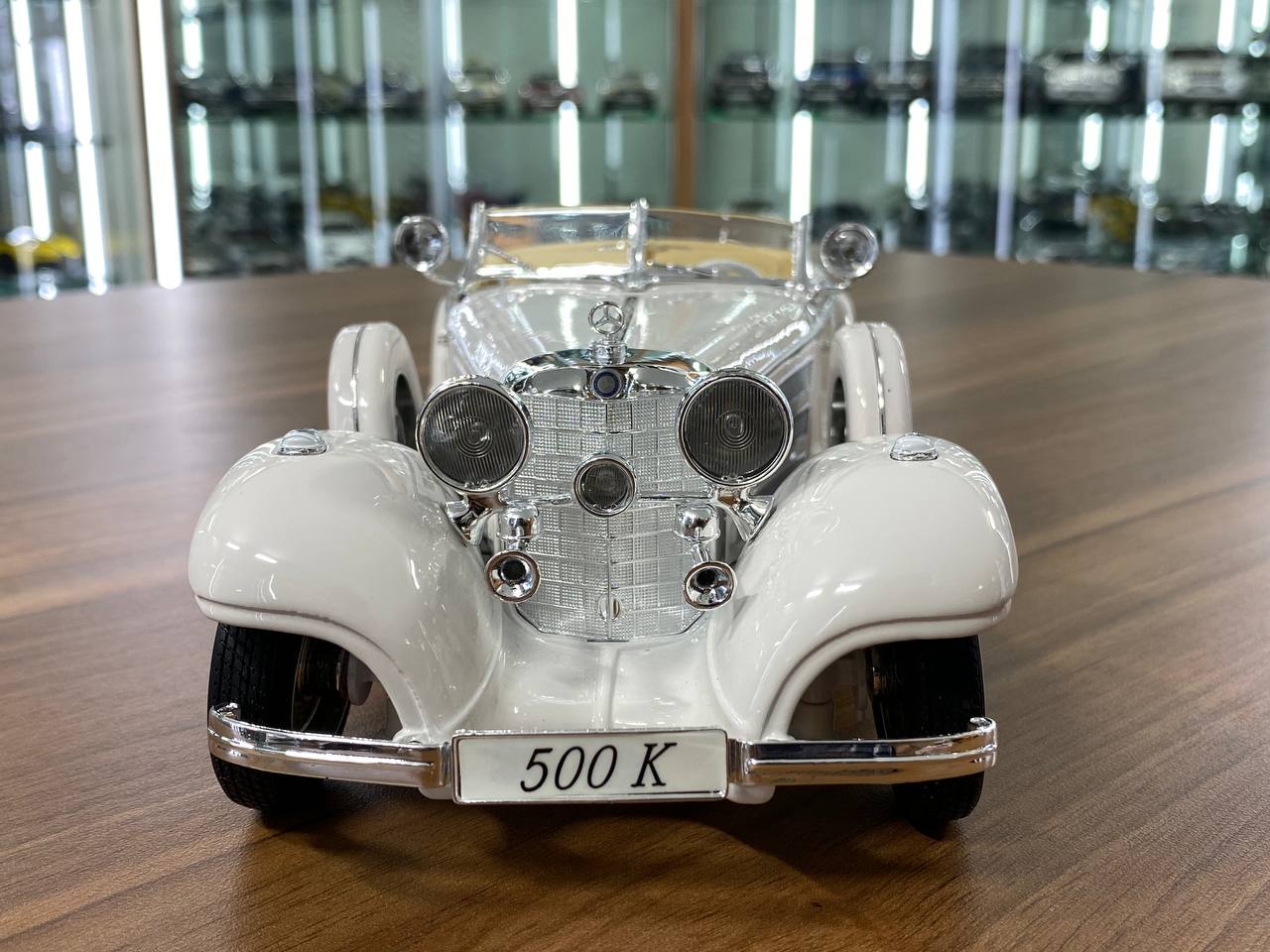 1/18 Diecast Maisto Premier Edition Mercedes Benz 500K Typ Special roadster 1936