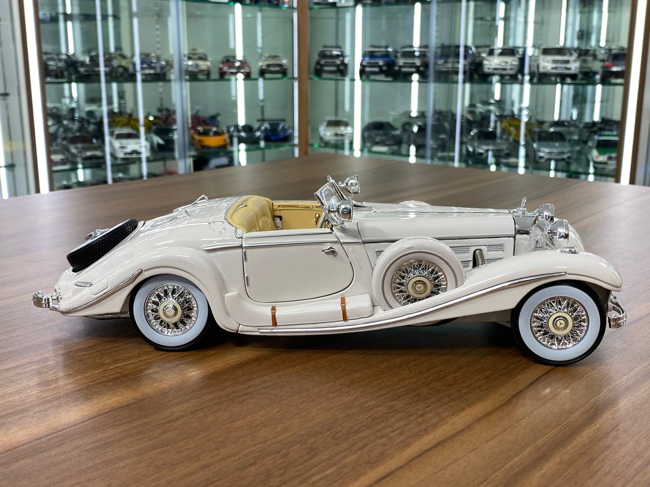 1/18 Diecast Maisto Premier Edition Mercedes Benz 500K Typ Special roadster 1936
