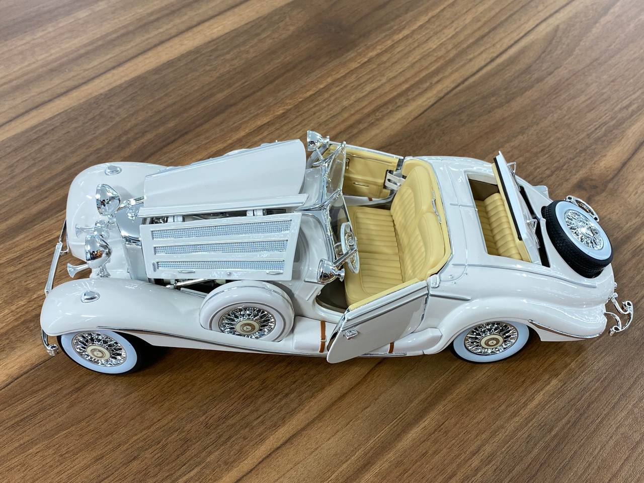 1/18 Diecast Maisto Premier Edition Mercedes Benz 500K Typ Special roadster 1936