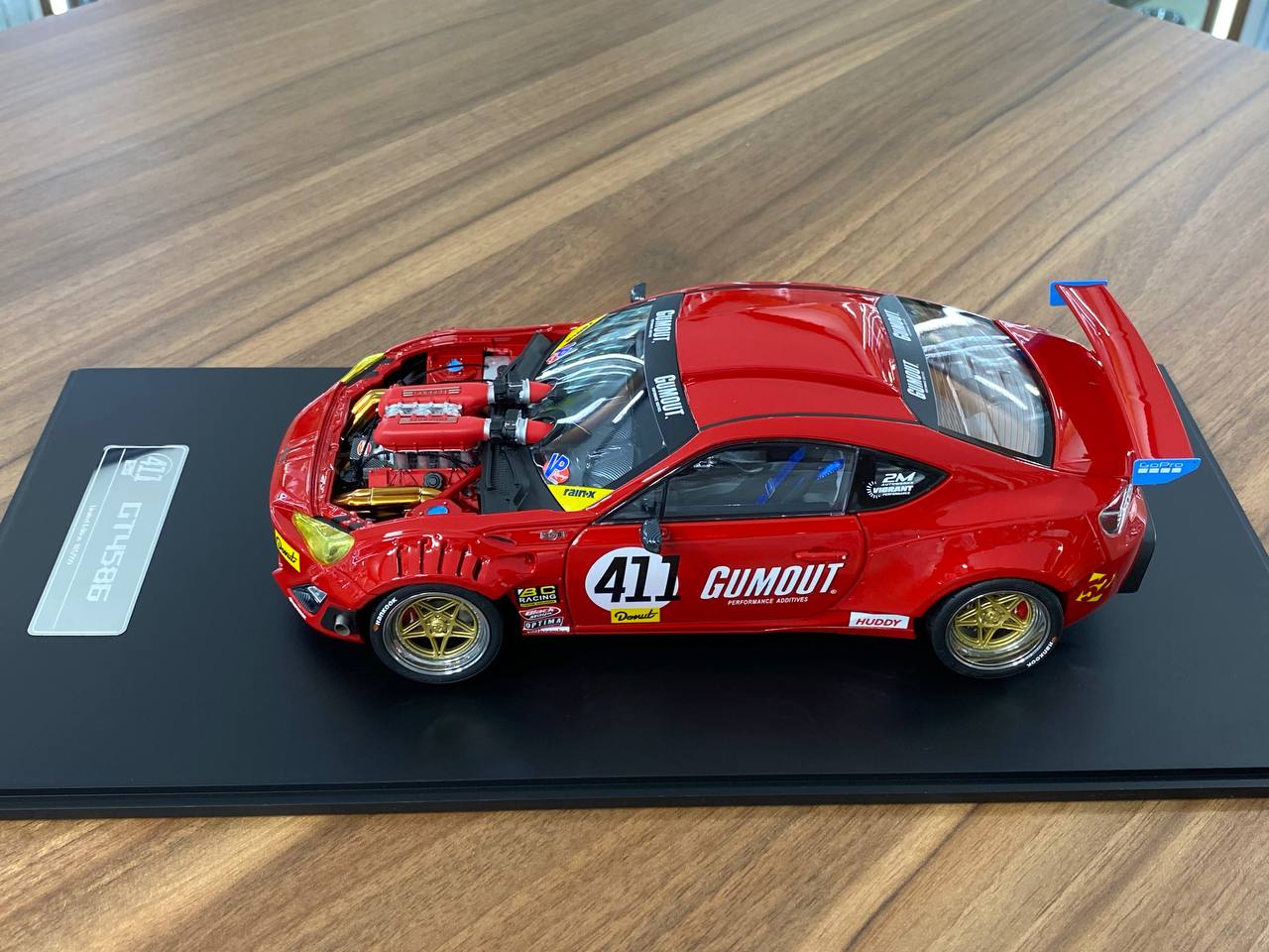 1/18 Diecast Toyota GT4586 411 Donut Red Model Car
