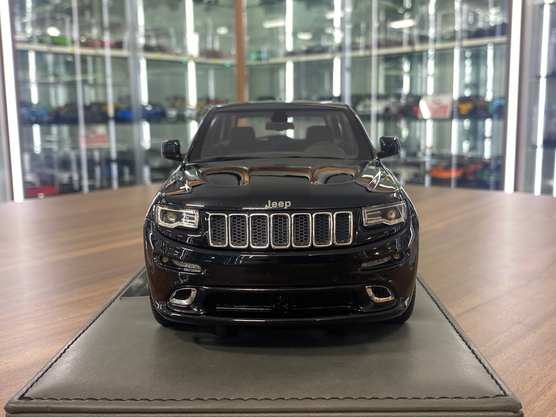 1/18 Resin Jeep SRT Grand Cherokee TOP Marques & BBR | Black