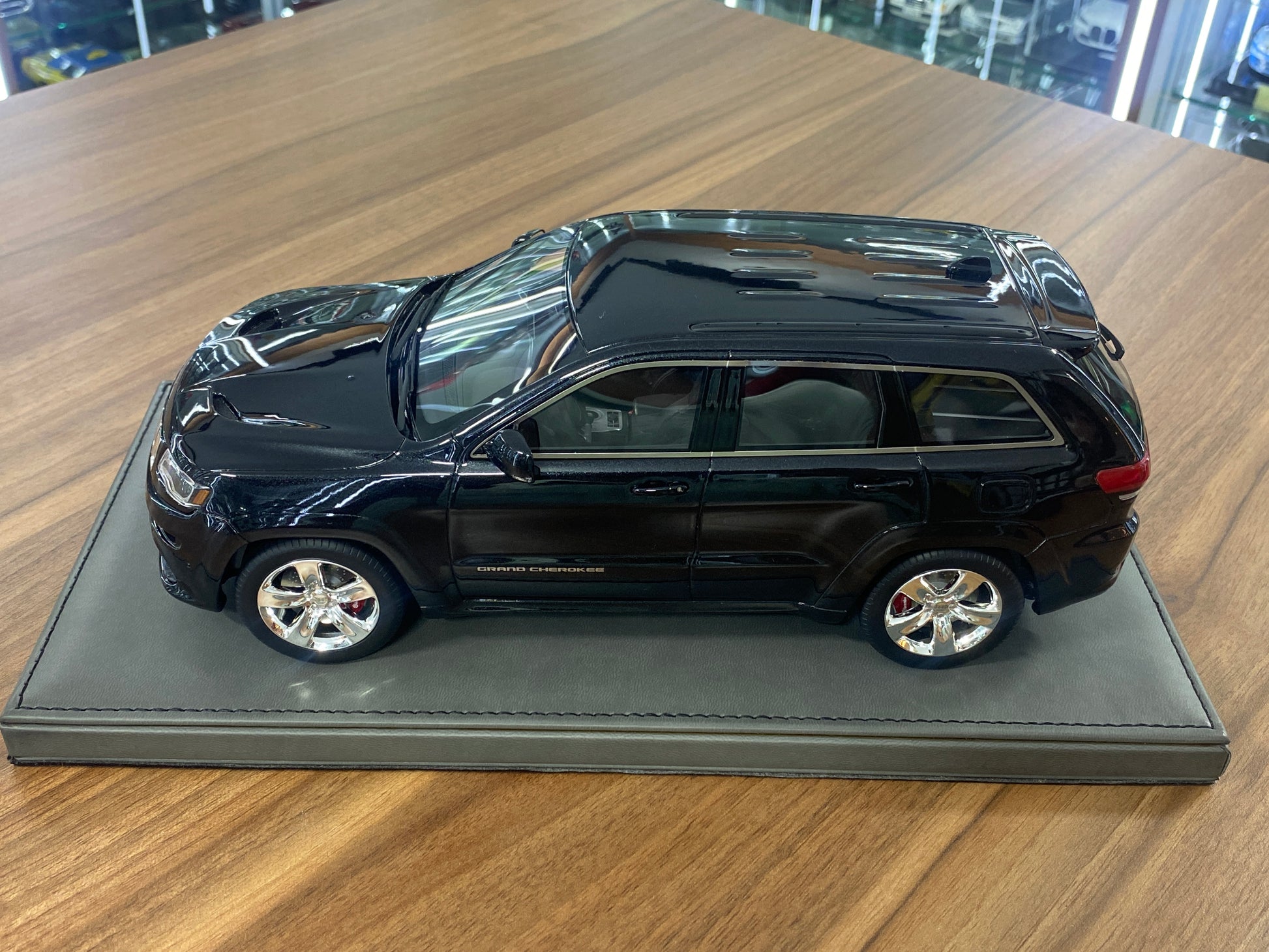 1/18 Resin Jeep SRT Grand Cherokee TOP Marques & BBR | Black