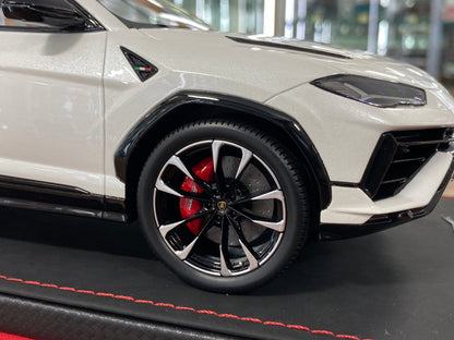 1/18 MR Collection Models Lamborghini URUS S Resin Model - Balloon White | Limited Edition