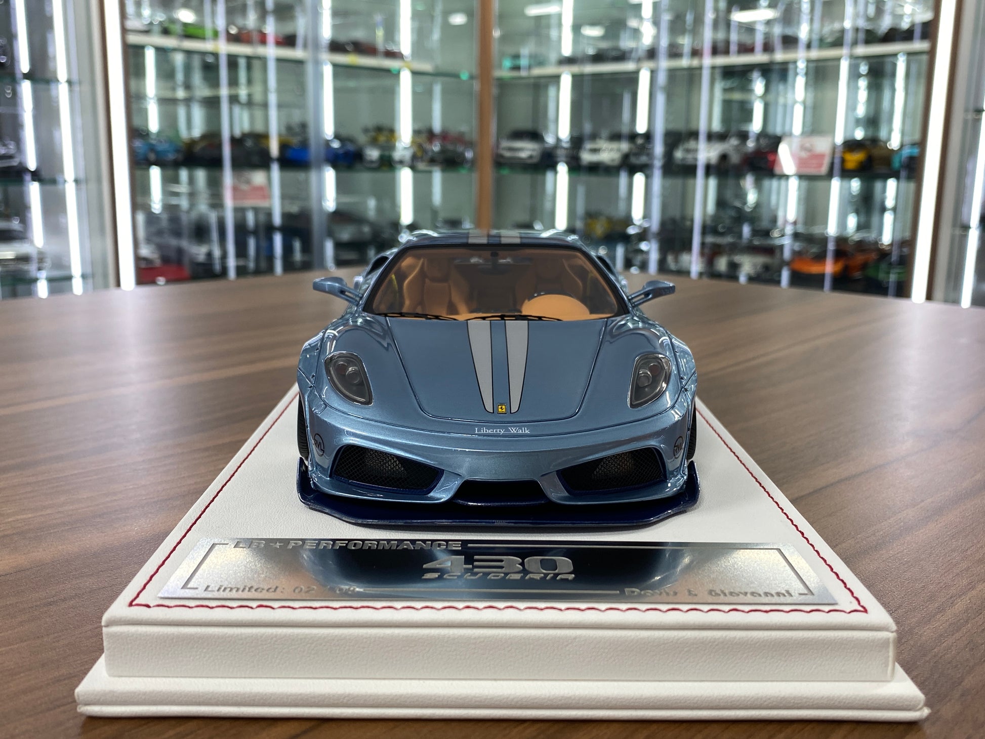 1/18 Resin Ferrari 430 Scuderia LB Performance – Azul Plateado, silver stripes| Davis & Giovanni