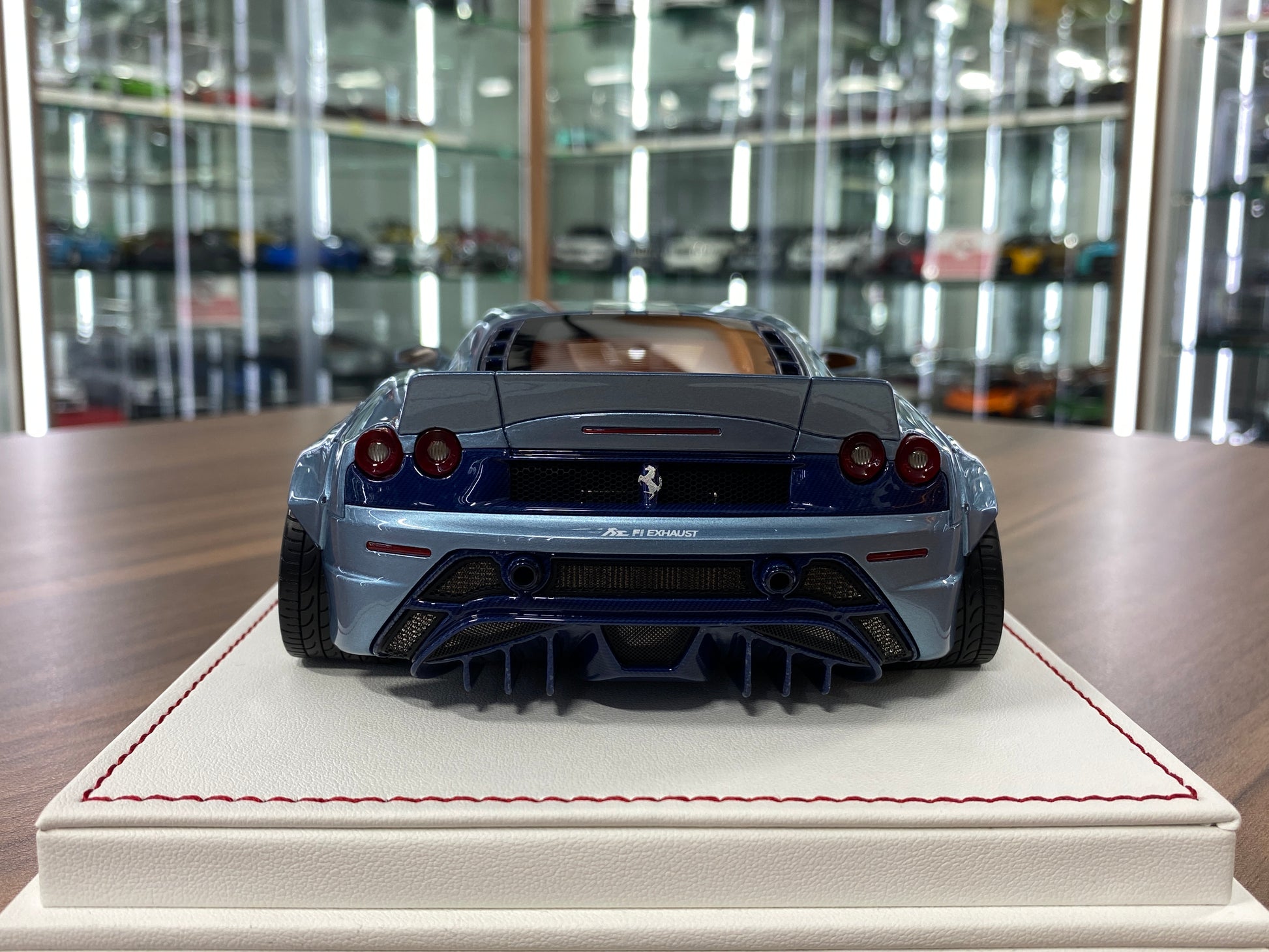1/18 Resin Ferrari 430 Scuderia LB Performance – Azul Plateado, silver stripes| Davis & Giovanni