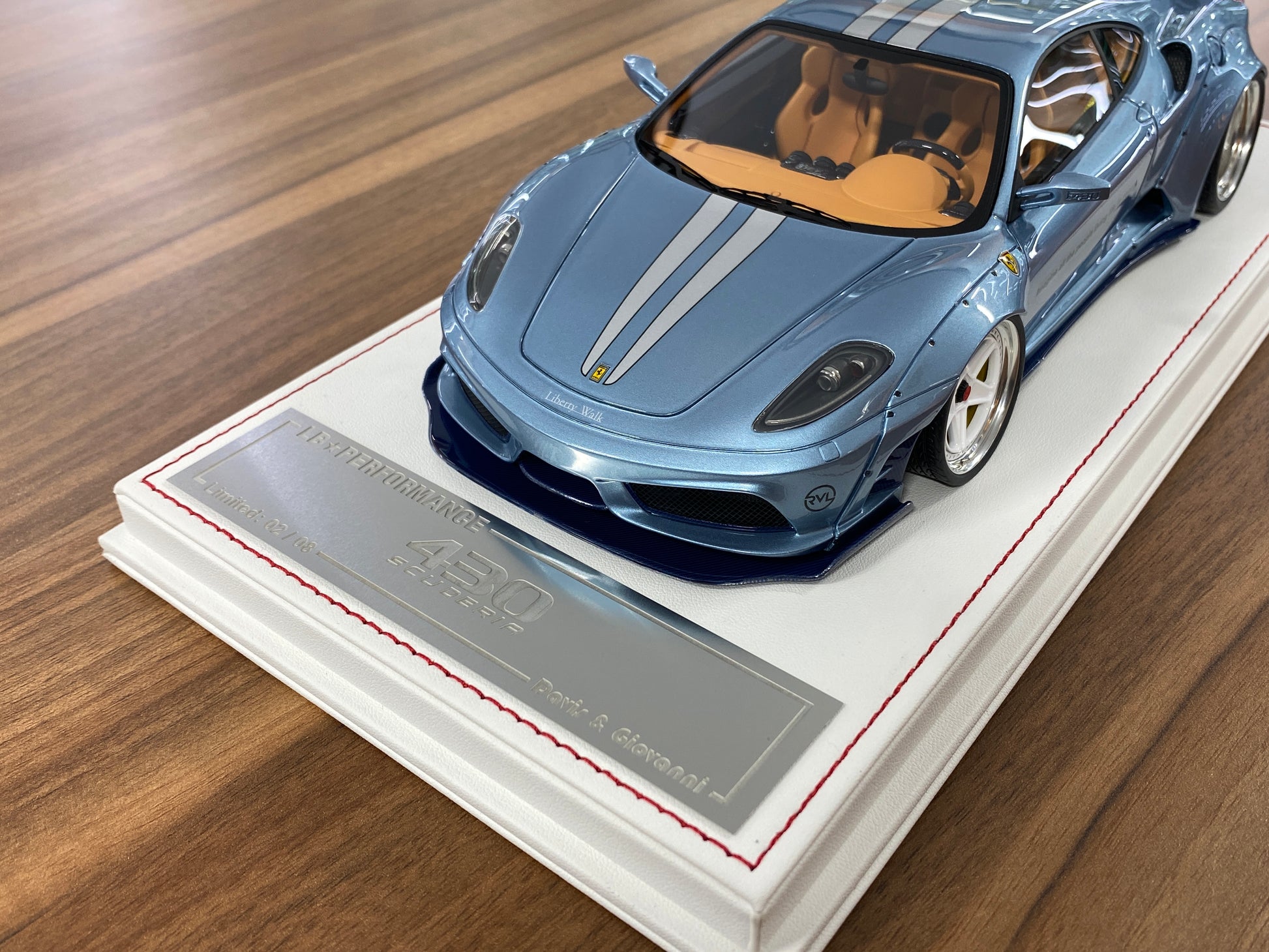 1/18 Resin Ferrari 430 Scuderia LB Performance – Azul Plateado, silver stripes| Davis & Giovanni