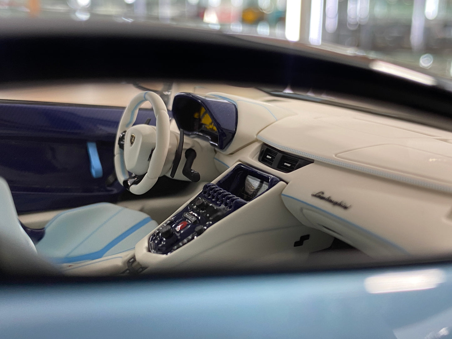 1/18 Resin Davis & Giovanni Lamborghini AVENTADOR LP 720-4 SV LB Performance with Light blue metallic, carbon roof, white rims Limited Edition - 8 pcs