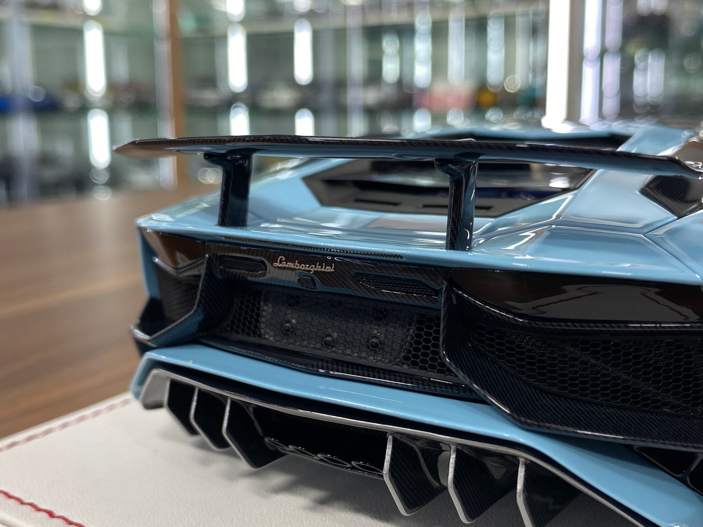 1/18 Resin Davis & Giovanni Lamborghini AVENTADOR LP 720-4 SV LB Performance with Light blue metallic, carbon roof, white rims Limited Edition - 8 pcs