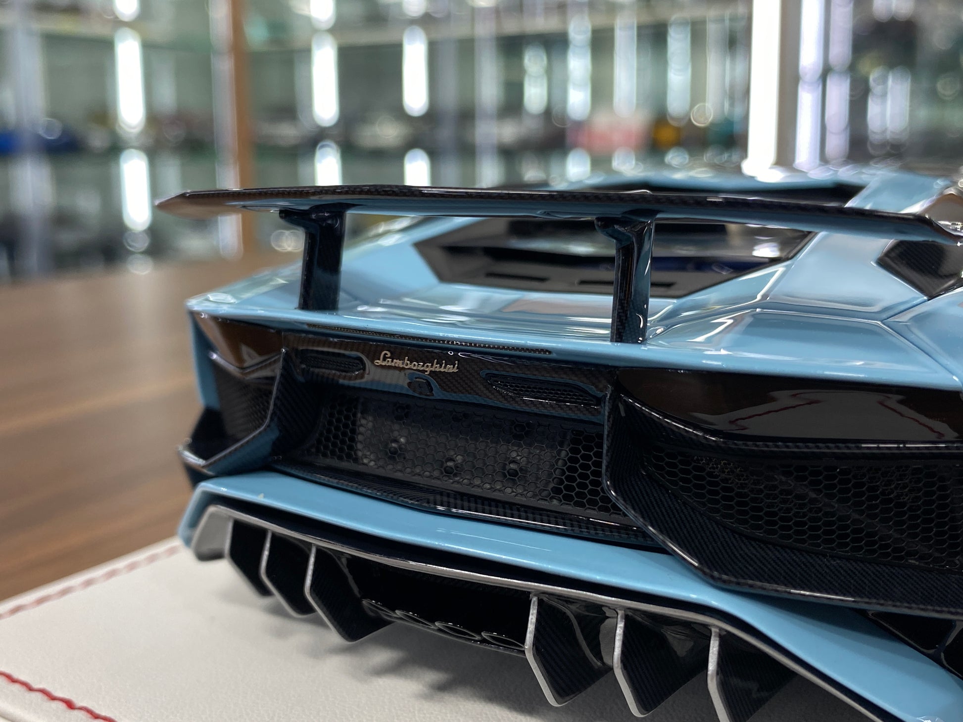 1/18 Resin Davis & Giovanni Lamborghini AVENTADOR LP 720-4 SV LB Performance with Light blue metallic, carbon roof, white rims Limited Edition - 8 pcs