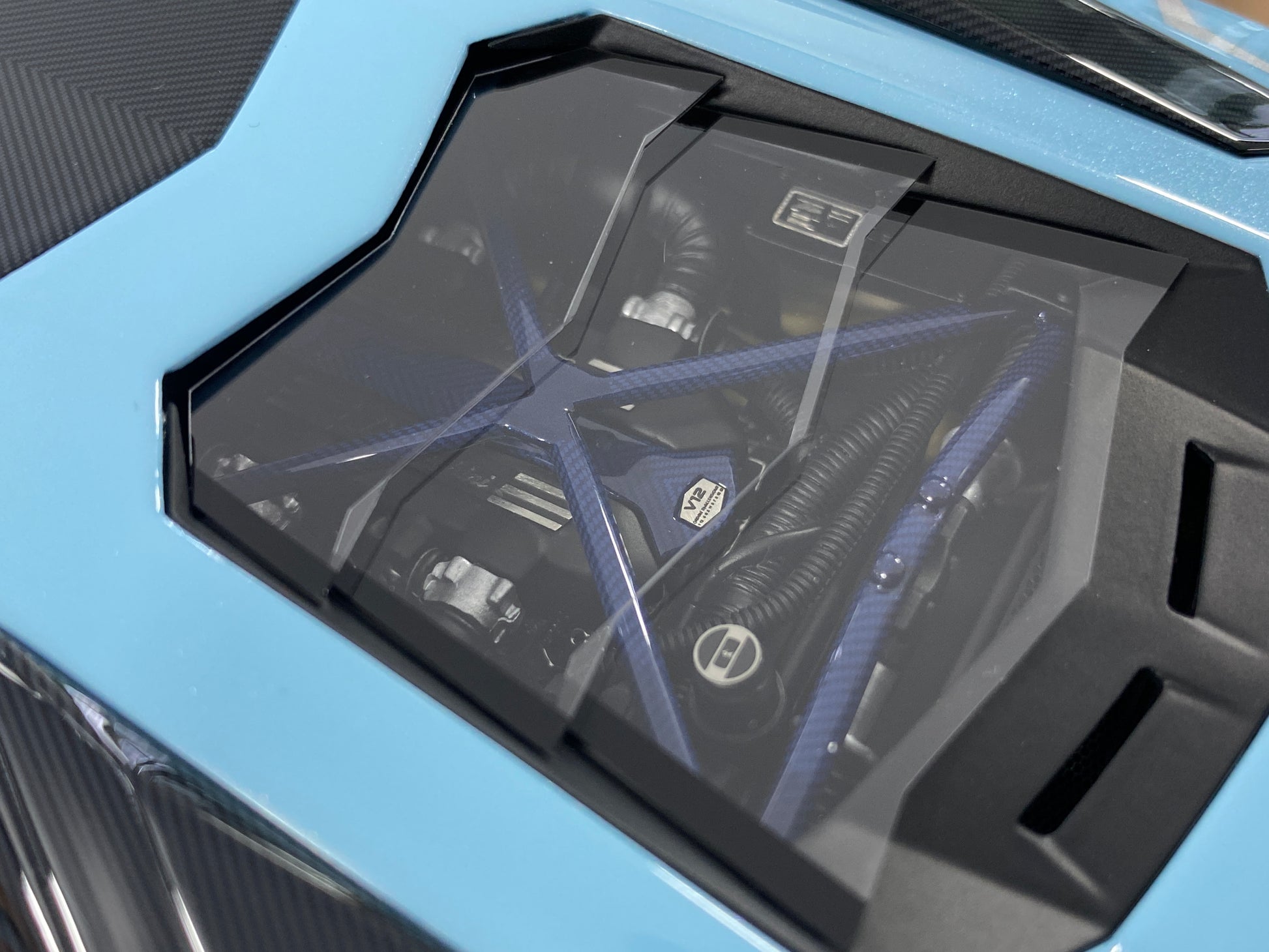 1/18 Resin Davis & Giovanni Lamborghini AVENTADOR LP 720-4 SV LB Performance with Light blue metallic, carbon roof, white rims Limited Edition - 8 pcs