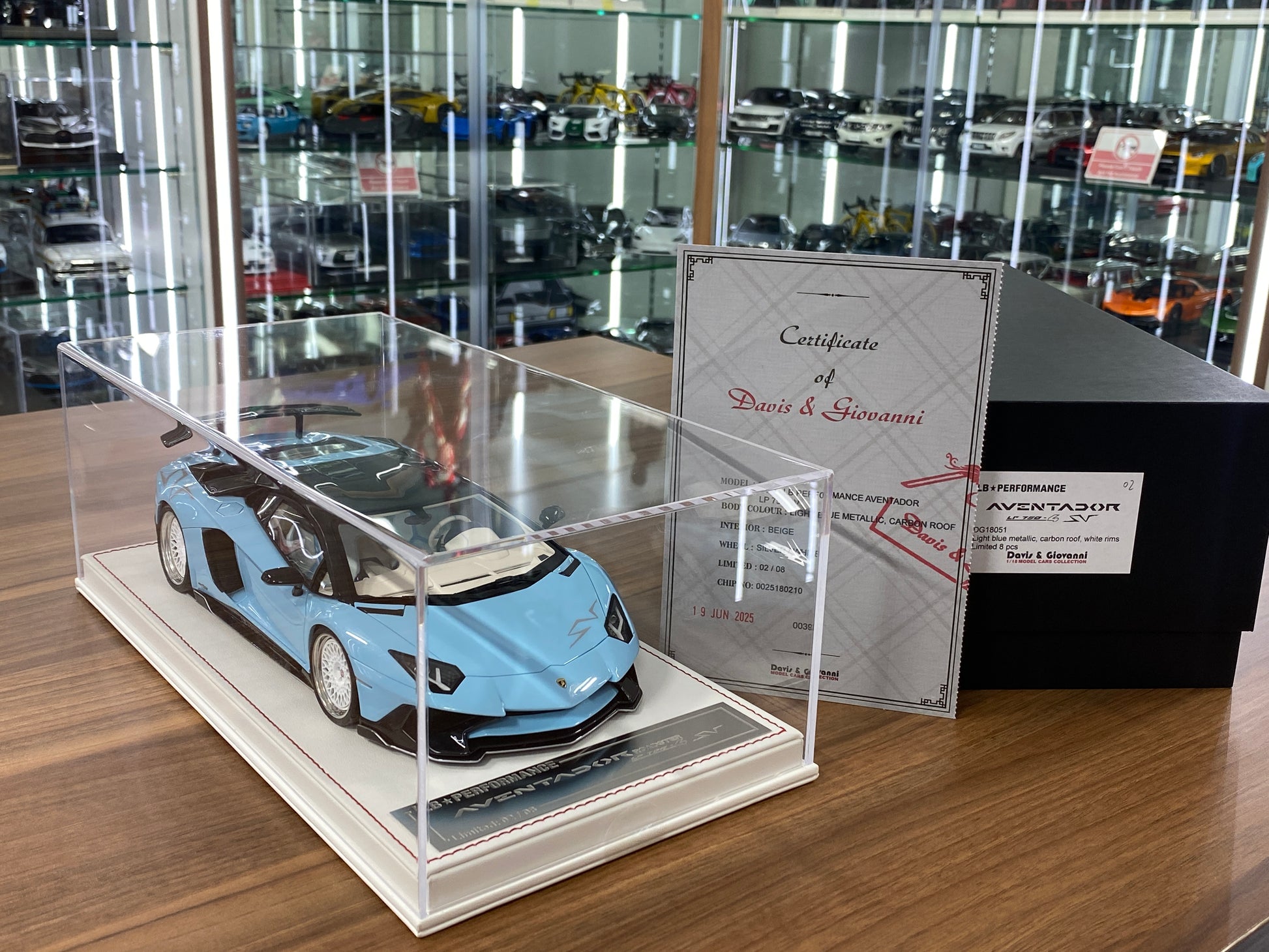 1/18 Resin Davis & Giovanni Lamborghini AVENTADOR LP 720-4 SV LB Performance with Light blue metallic, carbon roof, white rims Limited Edition - 8 pcs