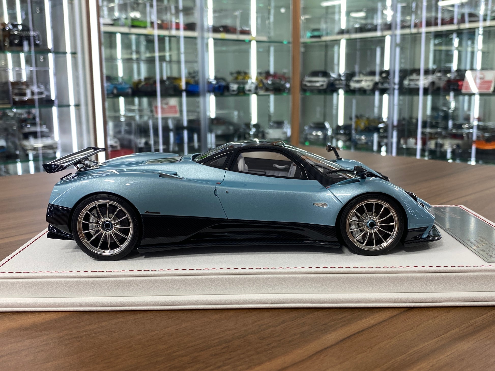1/18 Resin Davis & Giovanni Model Pagani Zonda F Azzurro Thetys Limited to 8 pcs.