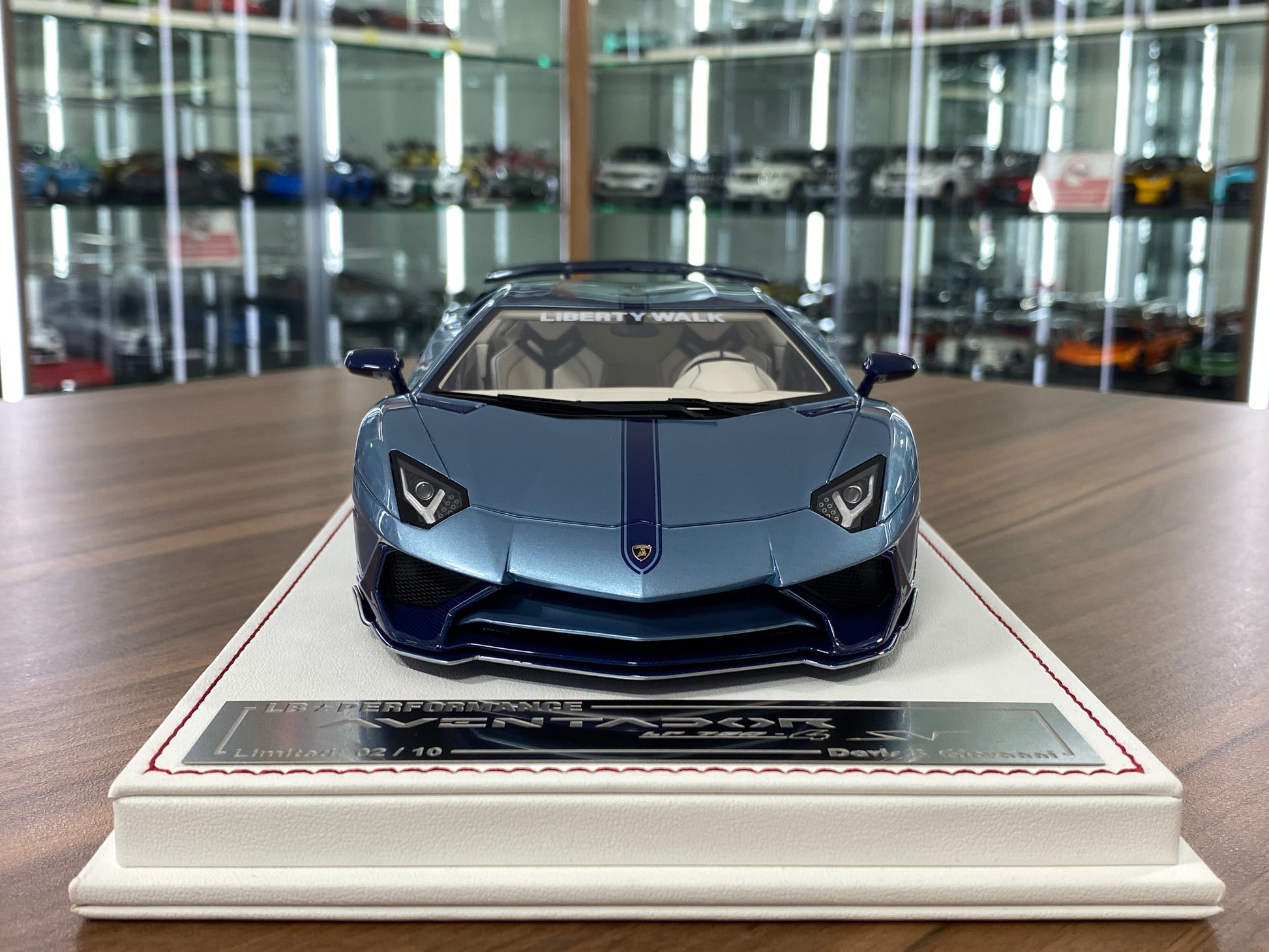 1/18 Resin Davis & Giovanni Lamborghini AVENTADOR LP 720-4 SV LB Performance with Azul Plateado, blue stripe, blue carbon Limited Edition - 10 pcs