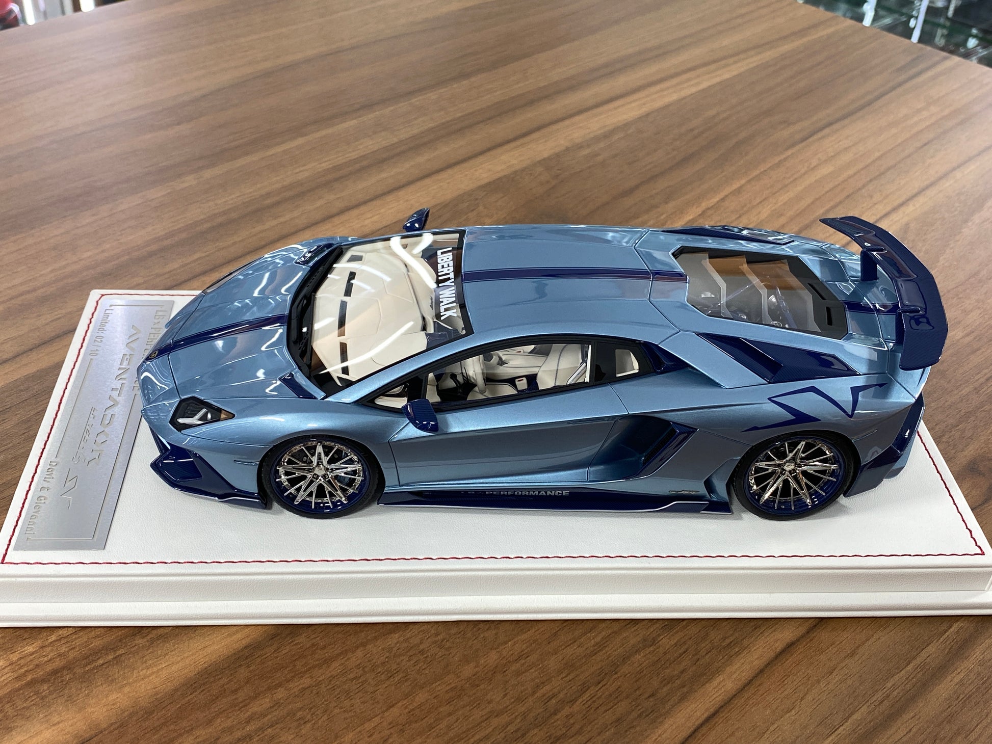 1/18 Resin Davis & Giovanni Lamborghini AVENTADOR LP 720-4 SV LB Performance with Azul Plateado, blue stripe, blue carbon Limited Edition - 10 pcs