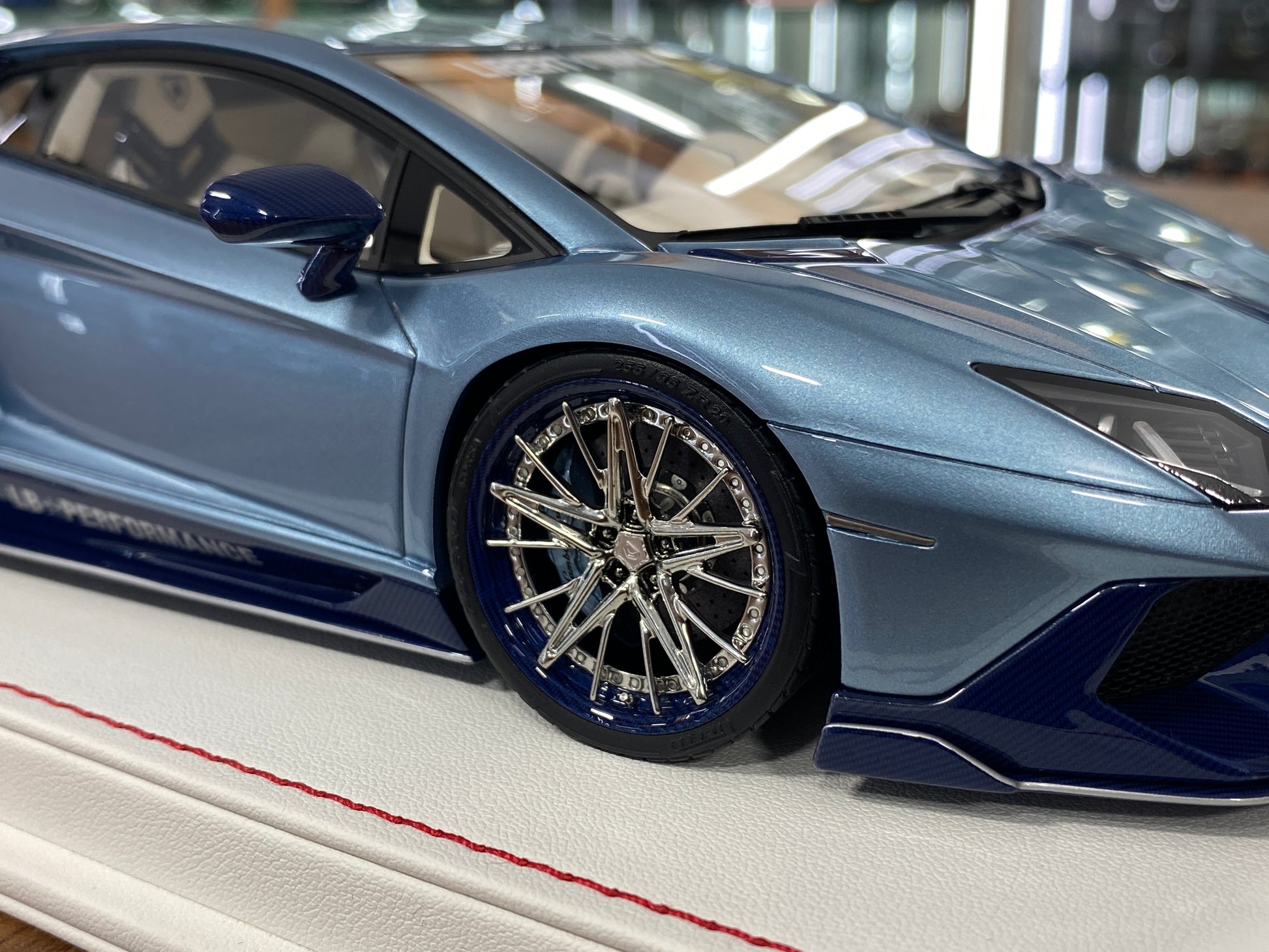1/18 Resin Davis & Giovanni Lamborghini AVENTADOR LP 720-4 SV LB Performance with Azul Plateado, blue stripe, blue carbon Limited Edition - 10 pcs