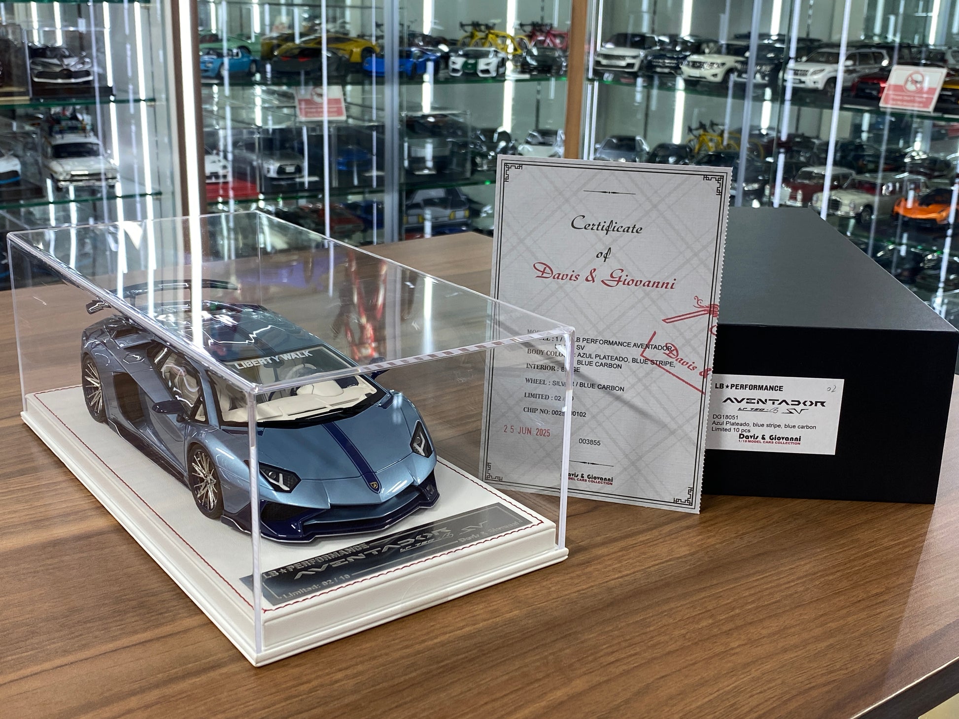 1/18 Resin Davis & Giovanni Lamborghini AVENTADOR LP 720-4 SV LB Performance with Azul Plateado, blue stripe, blue carbon Limited Edition - 10 pcs