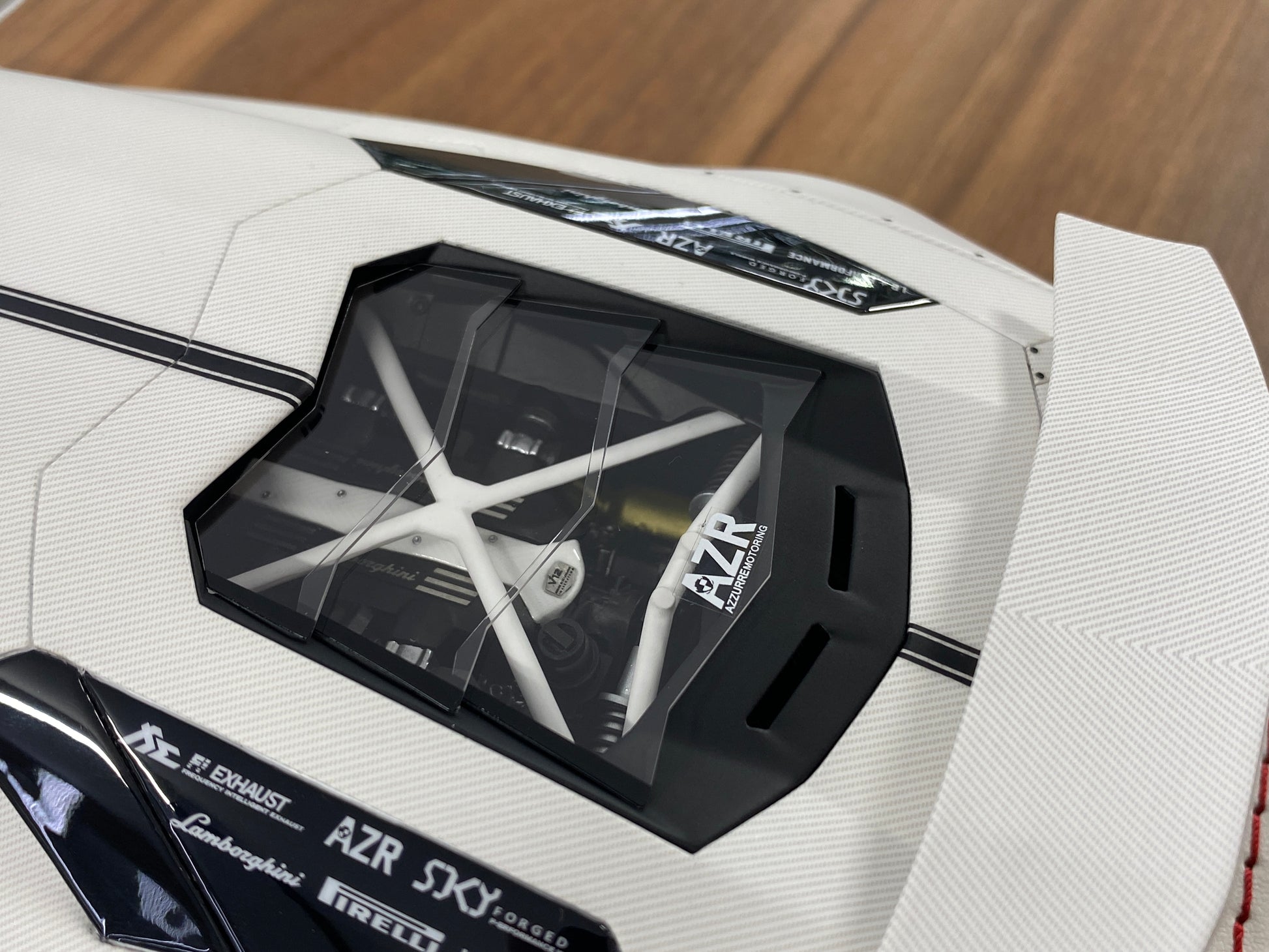1/18 Resin Davis & Giovanni Lamborghini AVENTADOR LB Performance with White Carbon Fiber, black stripe Limited Edition - 10 pcs