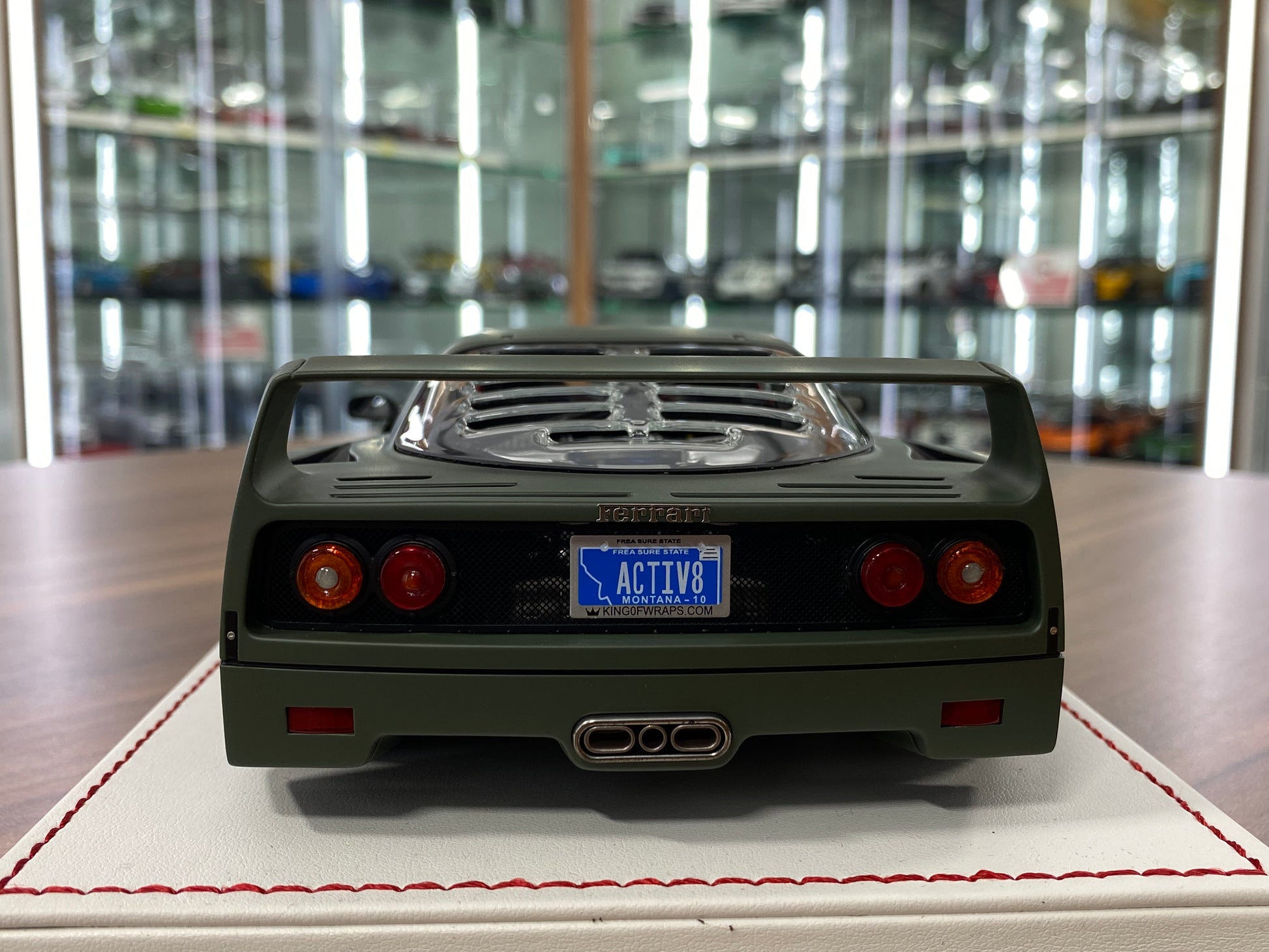 1/18 Resin Model Davis & Giovanni Ferrari F40 Military green, black/red interior Limited to 8 Pcs.
