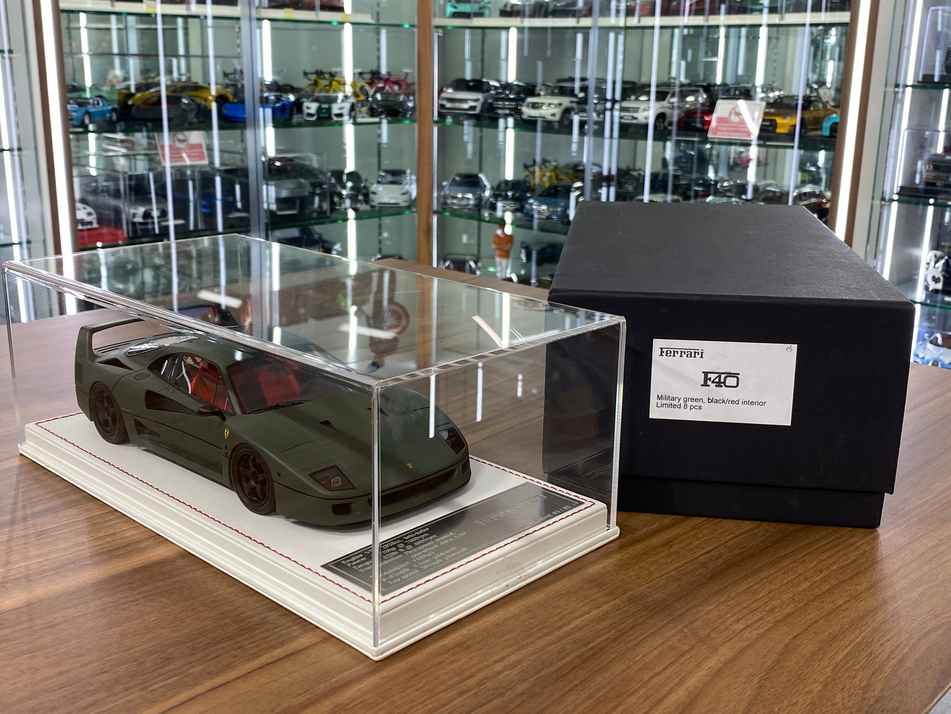 1/18 Resin Model Davis & Giovanni Ferrari F40 Military green, black/red interior Limited to 8 Pcs.