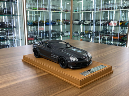 1/18 Resin IVY Models - Mercedes-Benz SLR McLaren 722 in Striking Full Carbon