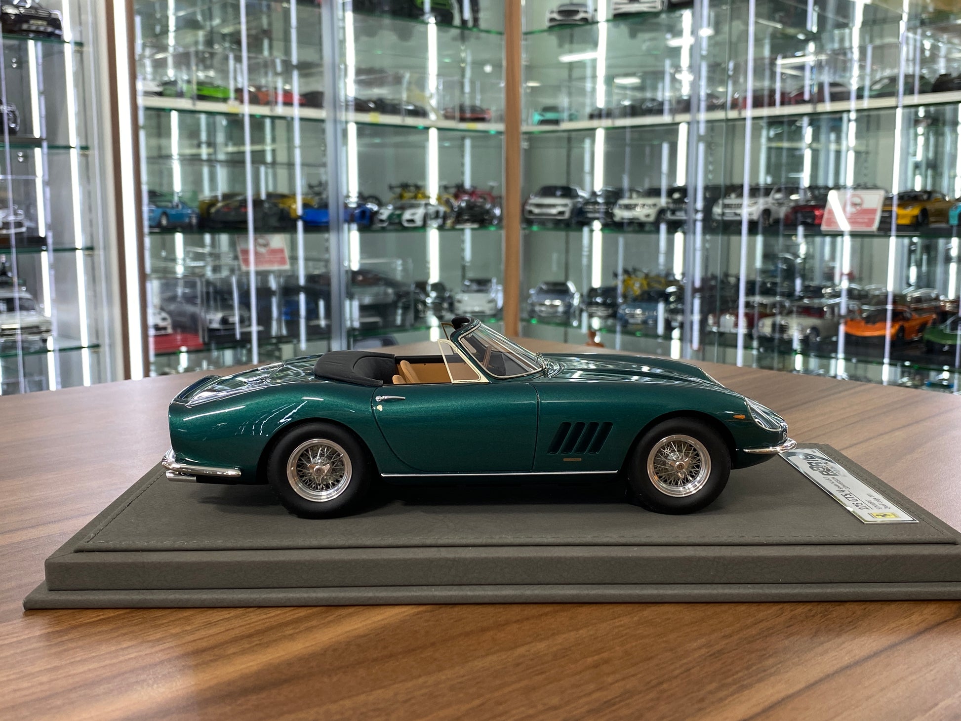 1/18 Ferrari 275 GTS/4 Spider N.A.R.T Conversion 2011 – S/N 10917  Quail Lodge | BBR Models Resin | Limited to 36 Pieces