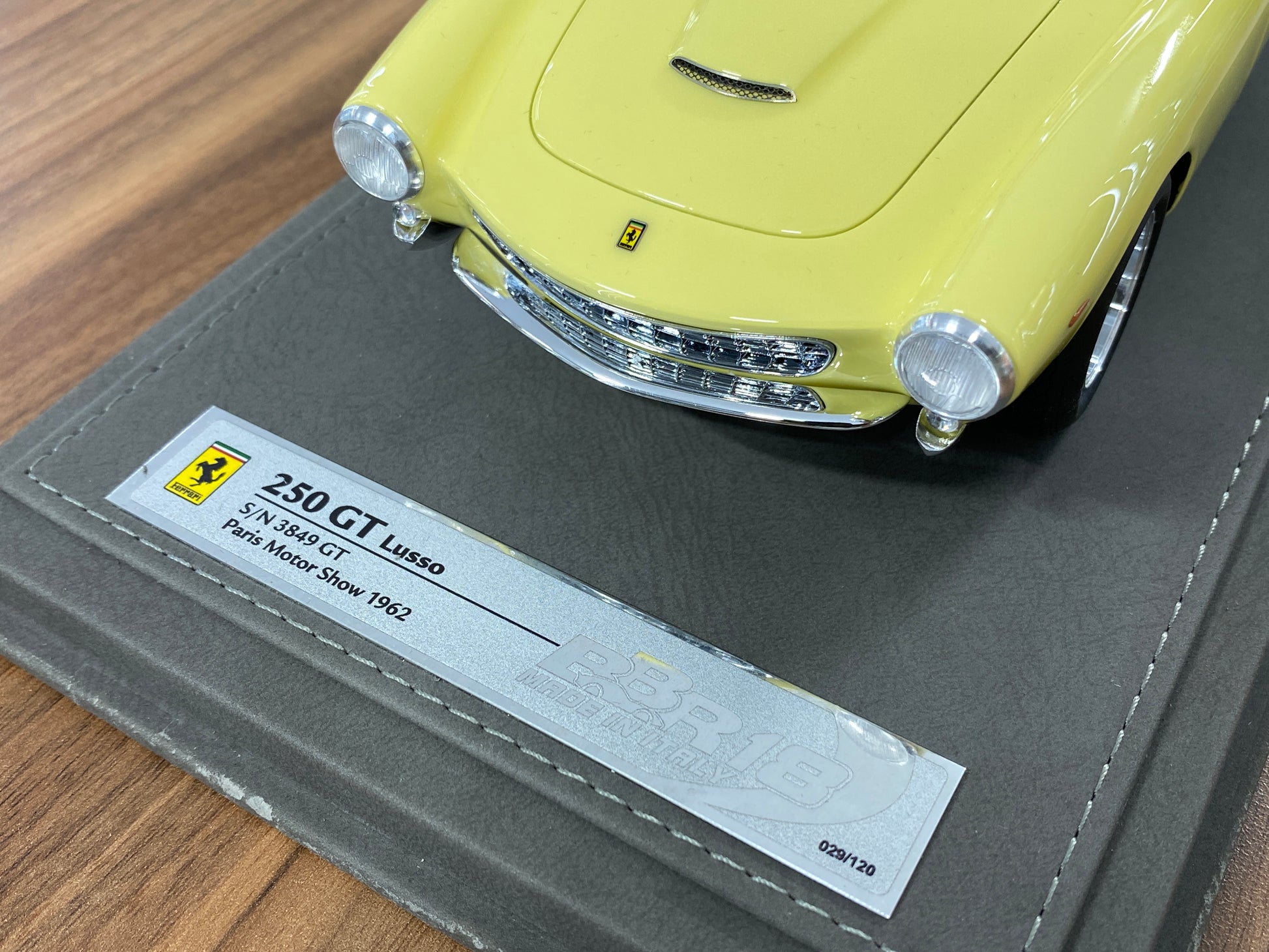 1/18 Ferrari 250 GT Lusso Paris Motor Show 1962 – S/N 3849 GT Yellow | BBR Models Resin | Limited to 129 Pieces