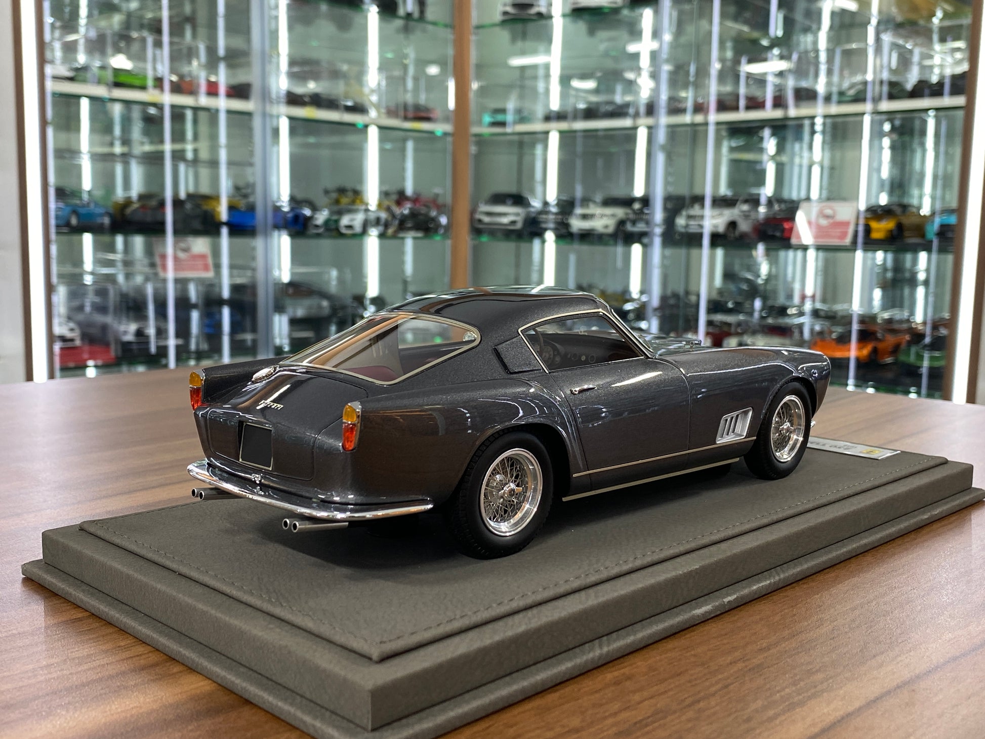 1/18 Ferrari 250 TDF FARO DIRITTO 1958 – Grey (Grigio Ferro) | BBR Models Resin | Limited to 18 Pieces