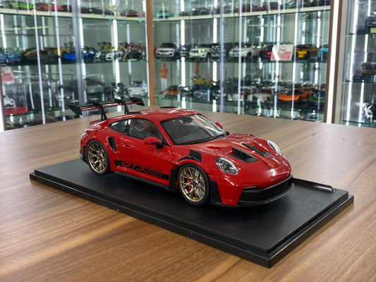 1/18 Diecast Porsche 911 (992) GT3 RS 2024 in Guard Red | Solido