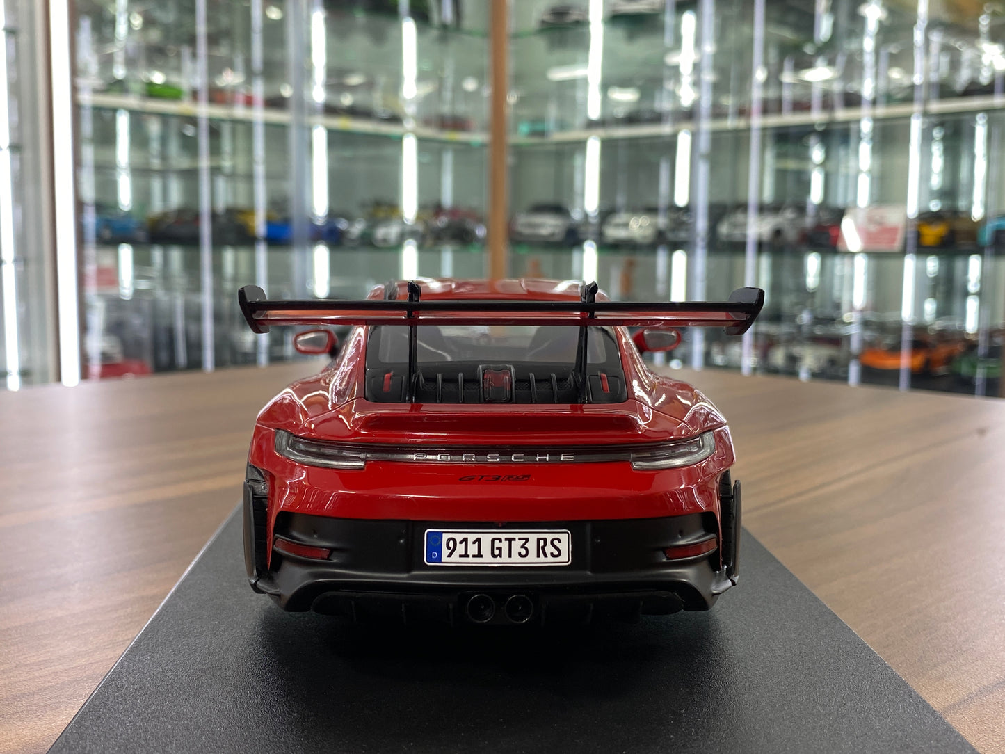 1/18 Diecast Porsche 911 (992) GT3 RS 2024 in Guard Red | Solido