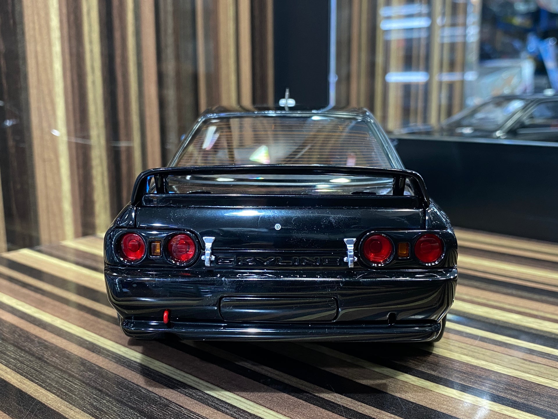 Autoart Nissan Skyline GT-R R32 - 1/18 Diecast Model, All Opening