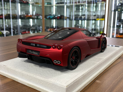 Exclusive Ferrari Enzo 1/18 Gavin Models|Limited Edition in Glossy Red