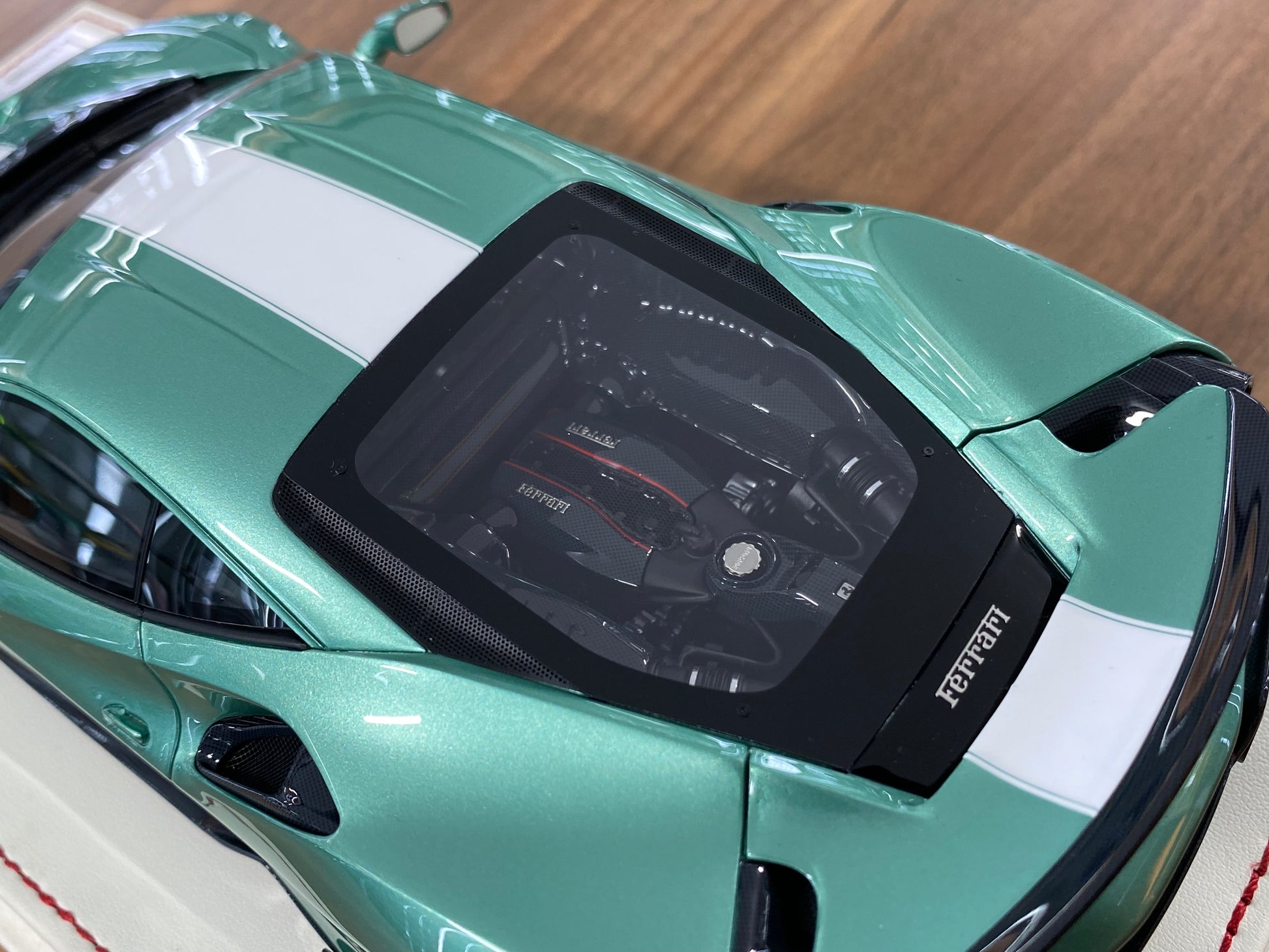 1/18 Resin Ferrari 488 Pista Metallic green, white stripe – Davis & Giovanni | Limited 20 pcs