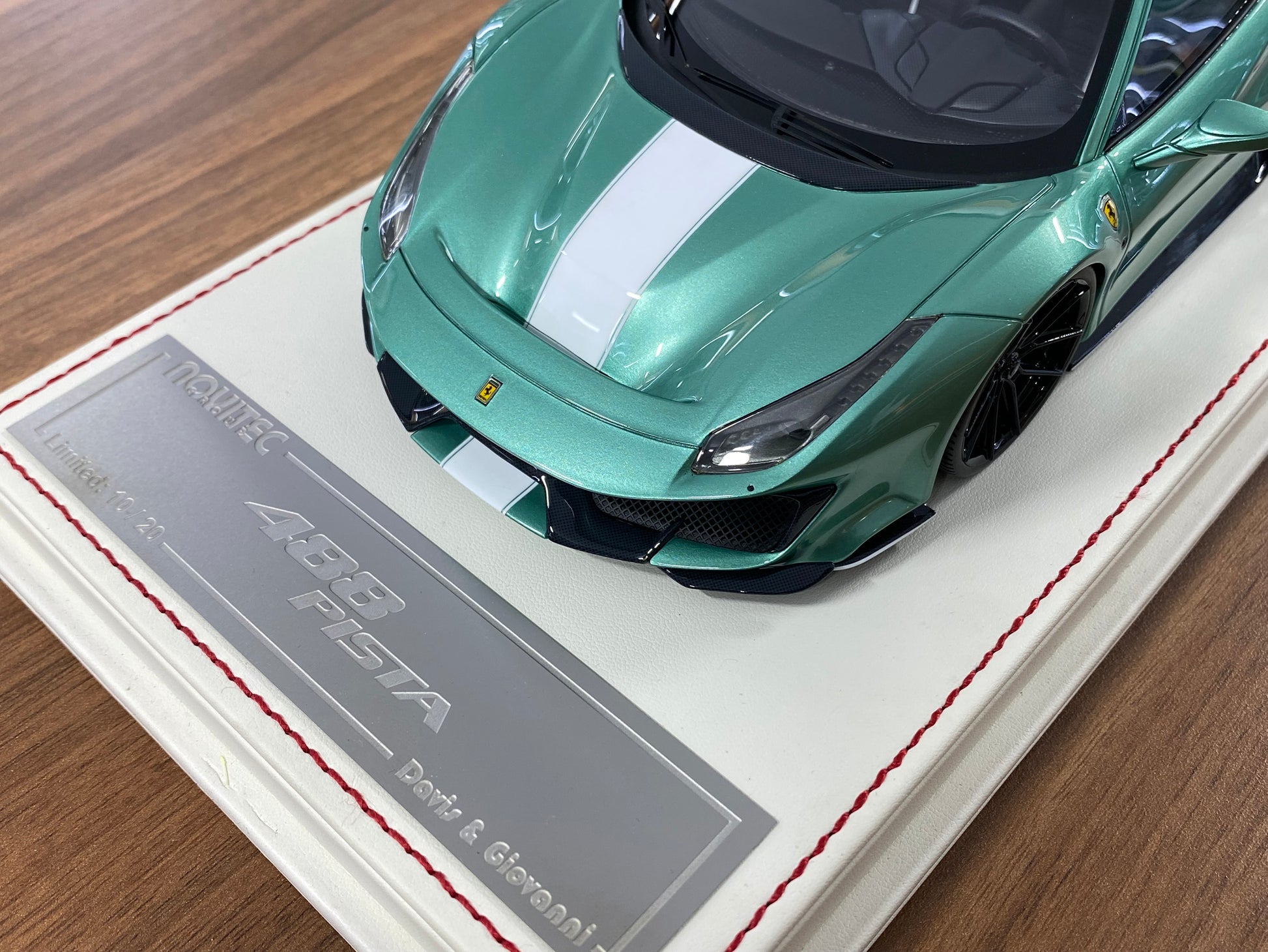 1/18 Resin Ferrari 488 Pista Metallic green, white stripe – Davis & Giovanni | Limited 20 pcs