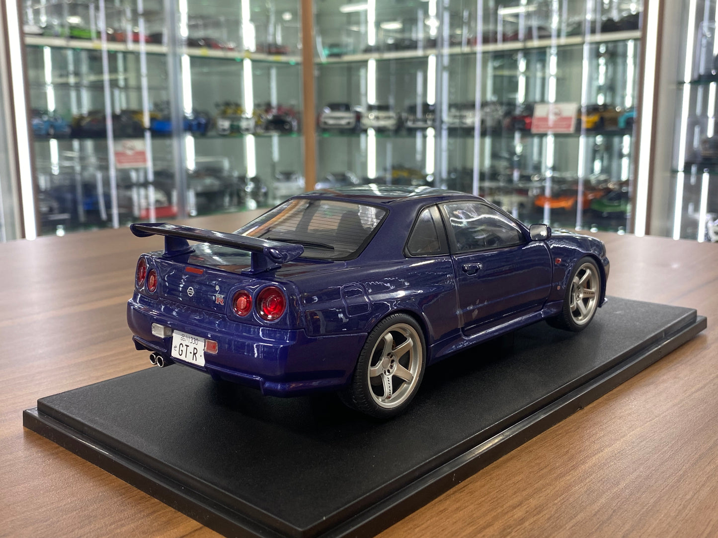 Diecast Nissan GT-R R34 Skyline Dark Blue 1/18 1999 by Solido Model Car