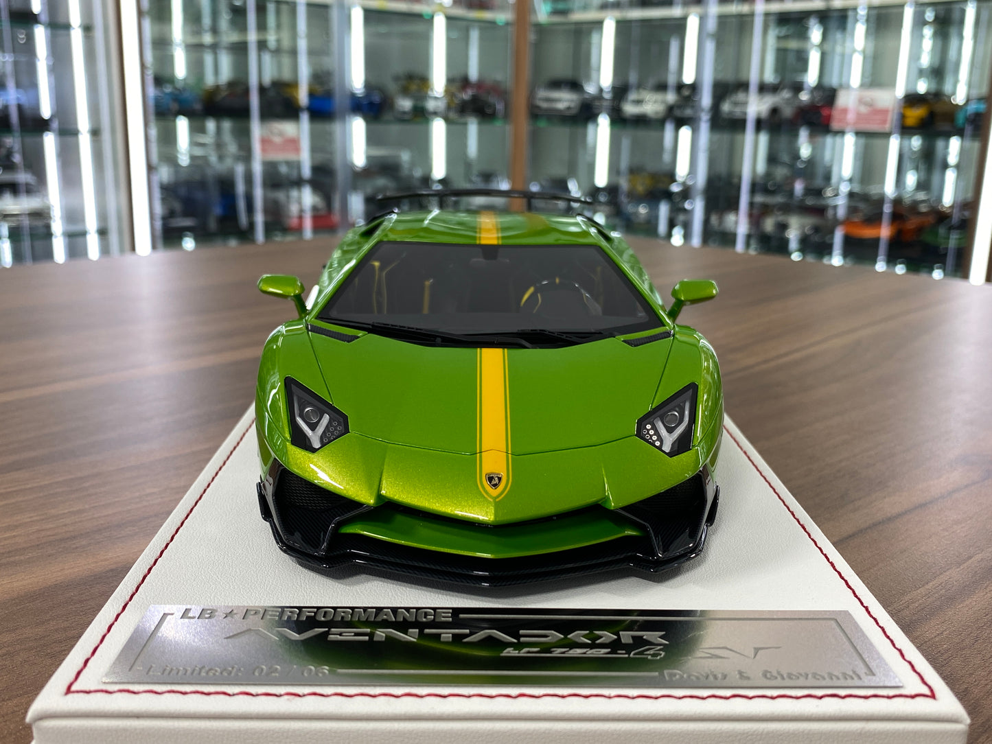 1/18 Resin Davis & Giovanni Lamborghini AVENTADOR LP 720-4 SV LB Performance with Verde Dorado, metallic yellow stripe Limited Edition - 6 pcs