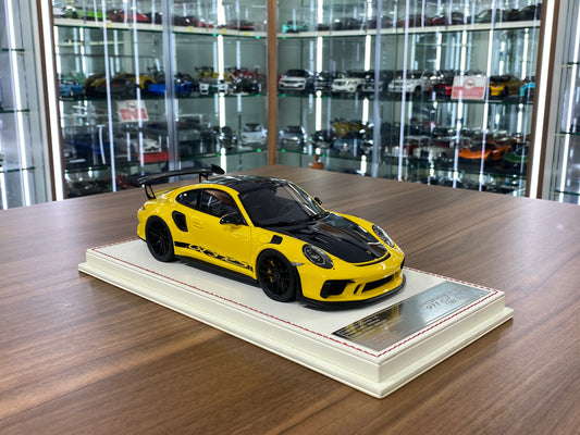1/18 Resin Model  – Davis & Giovanni PPorsche 911 GT3 RS (991.2) Yellow Limited 20 pcs