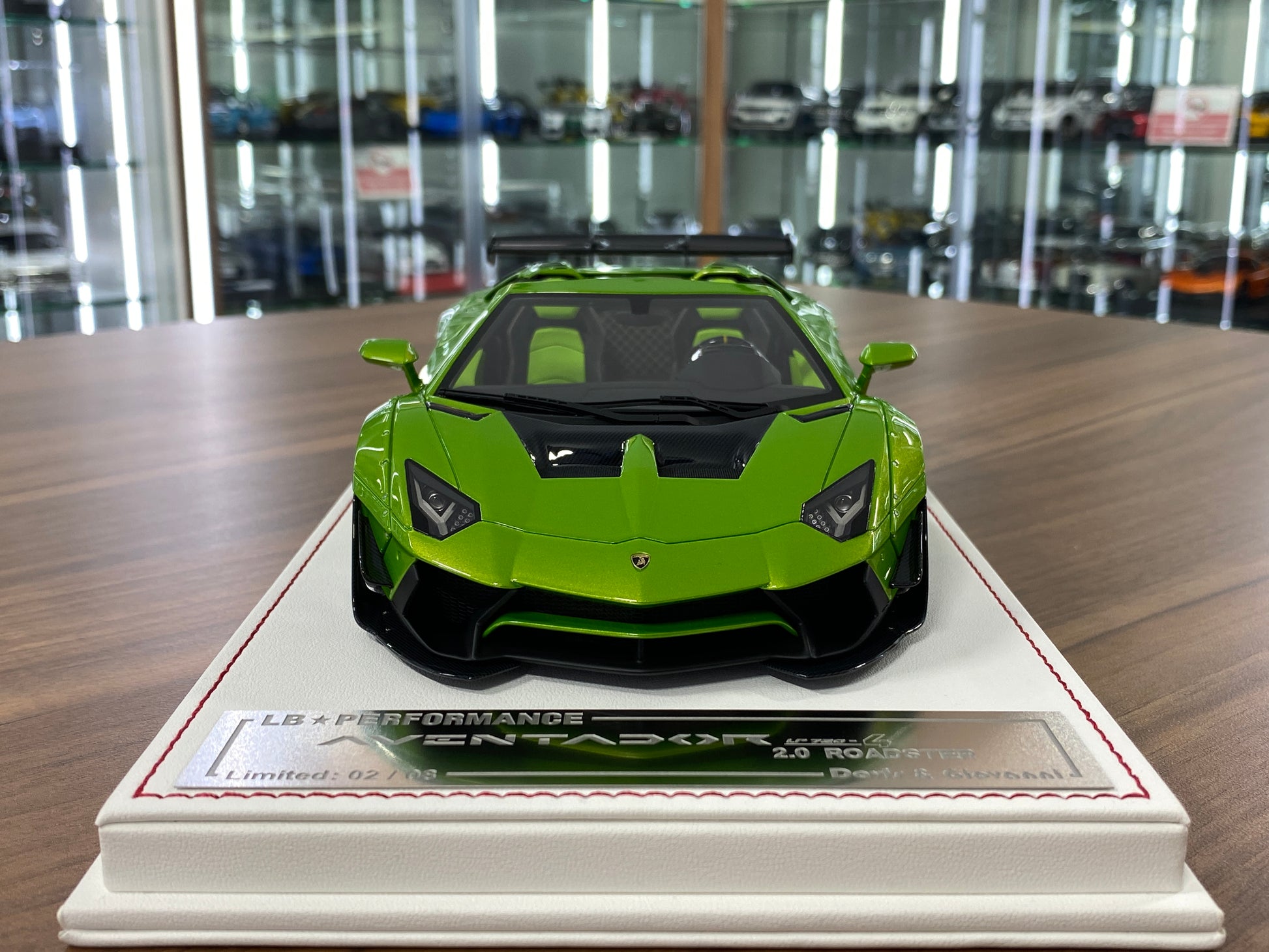 1/18 Resin Davis & Giovanni Lamborghini AVENTADOR LP 720-4 Roadster LB Performance with Verde Dorado Limited Edition - 8 pcs