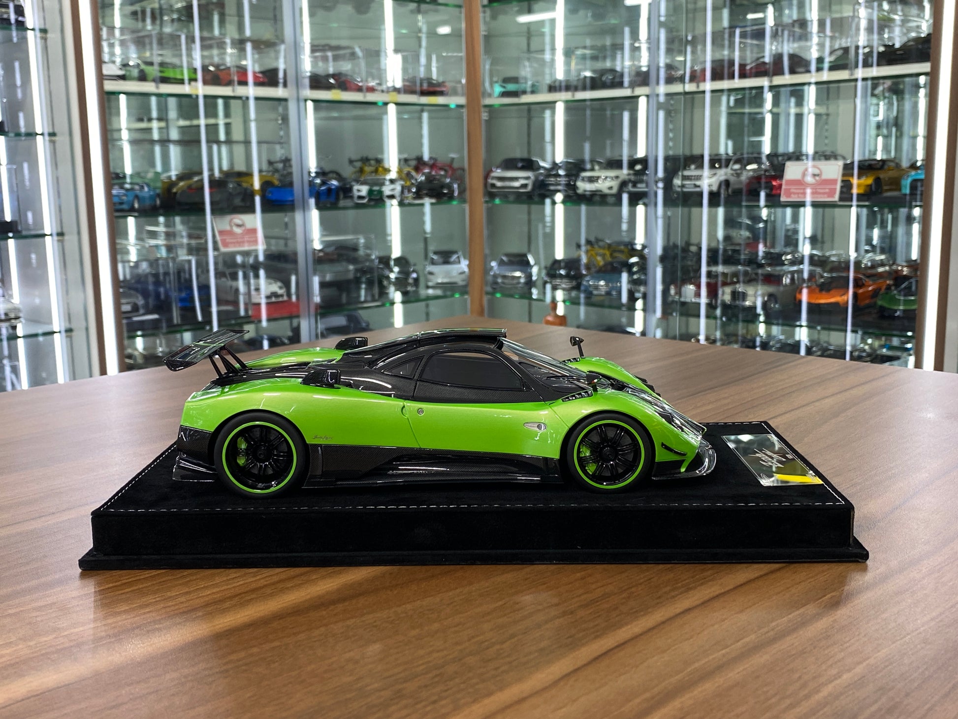 1/18 HH Model Pagani Zonda Cinque Green/Carbon Fiber Resin | Limited 30 pcs