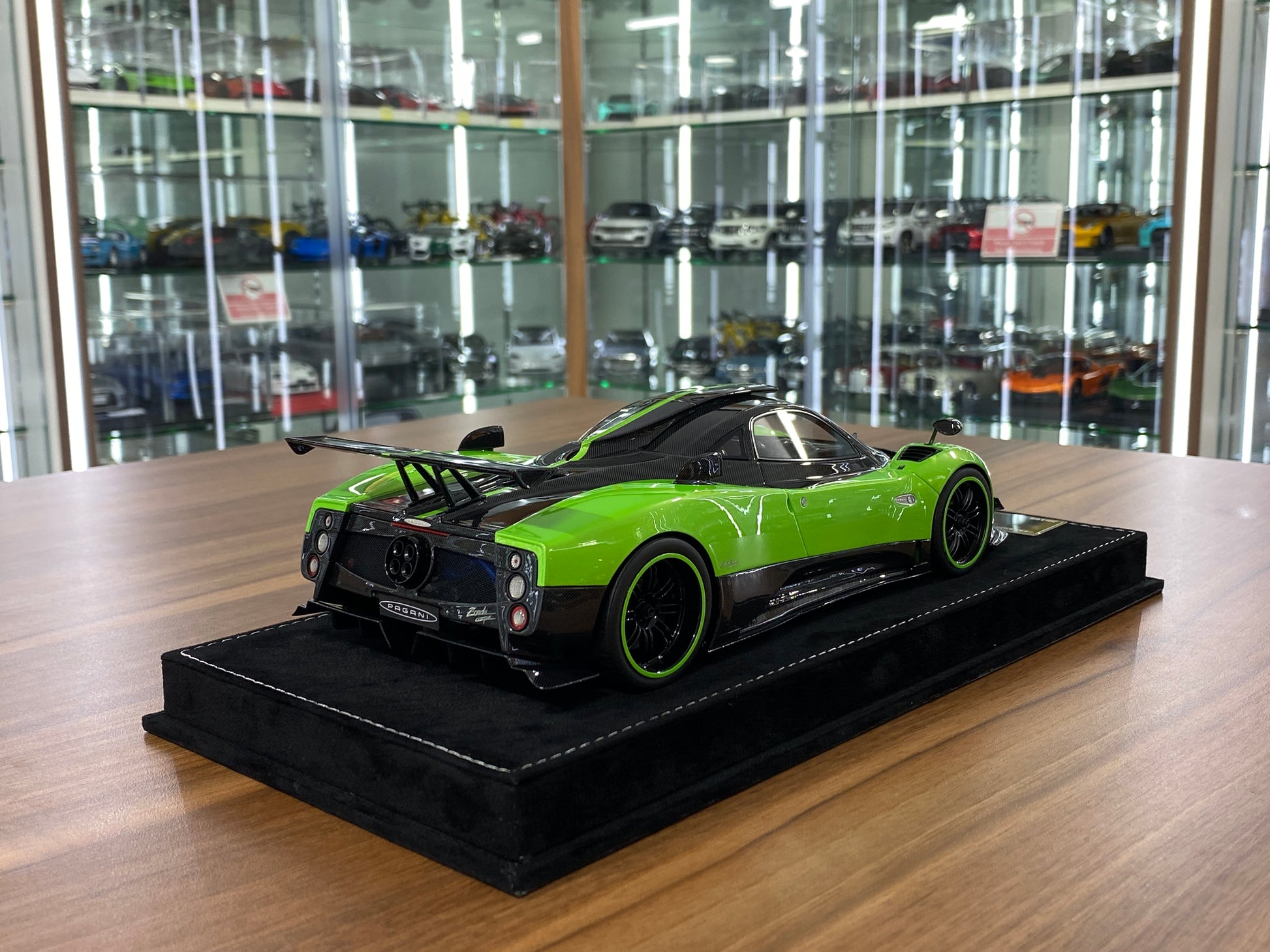 1/18 HH Model Pagani Zonda Cinque Green/Carbon Fiber Resin | Limited 30 pcs