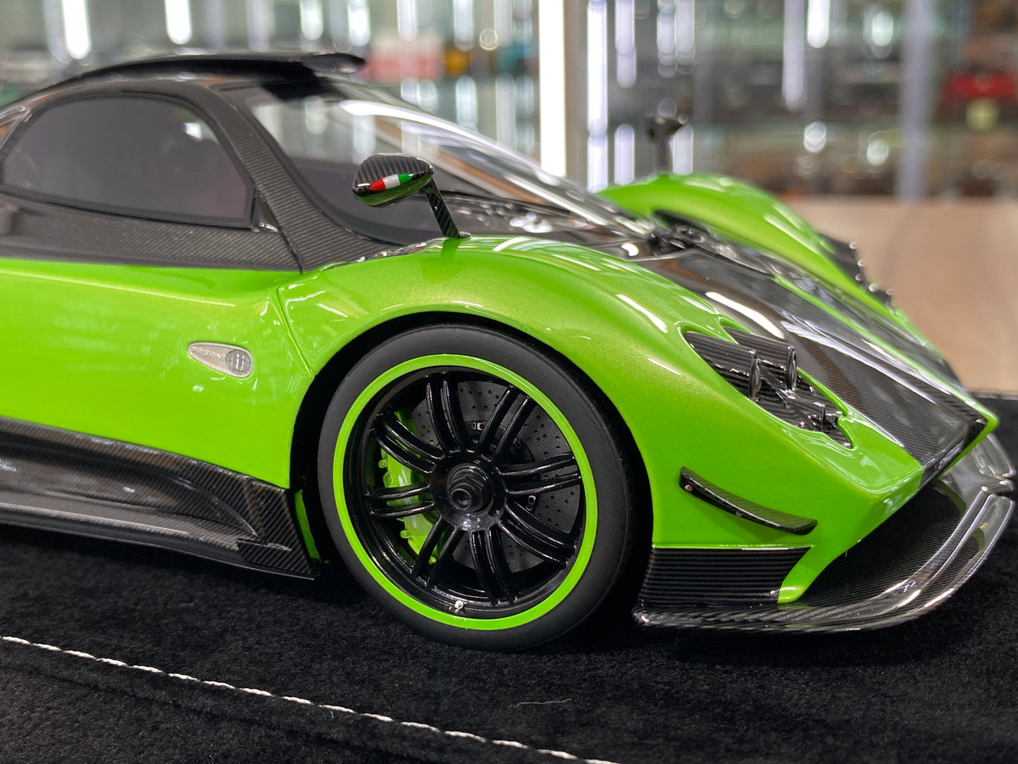 1/18 HH Model Pagani Zonda Cinque Green/Carbon Fiber Resin | Limited 30 pcs