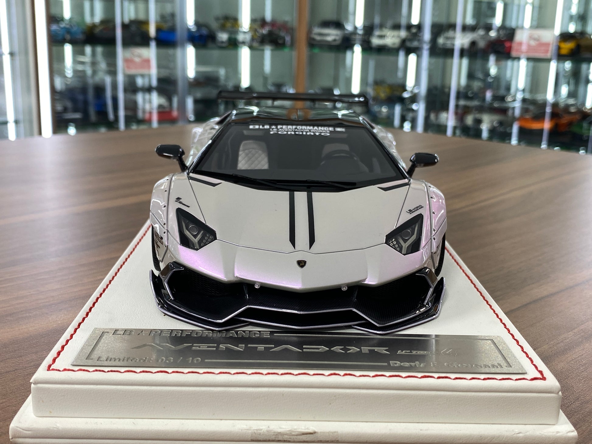 1/18 Resin Davis & Giovanni Lamborghini AVENTADOR LP 720-4 LB Performance with Pearl Silver Limited Edition - 10 pcs